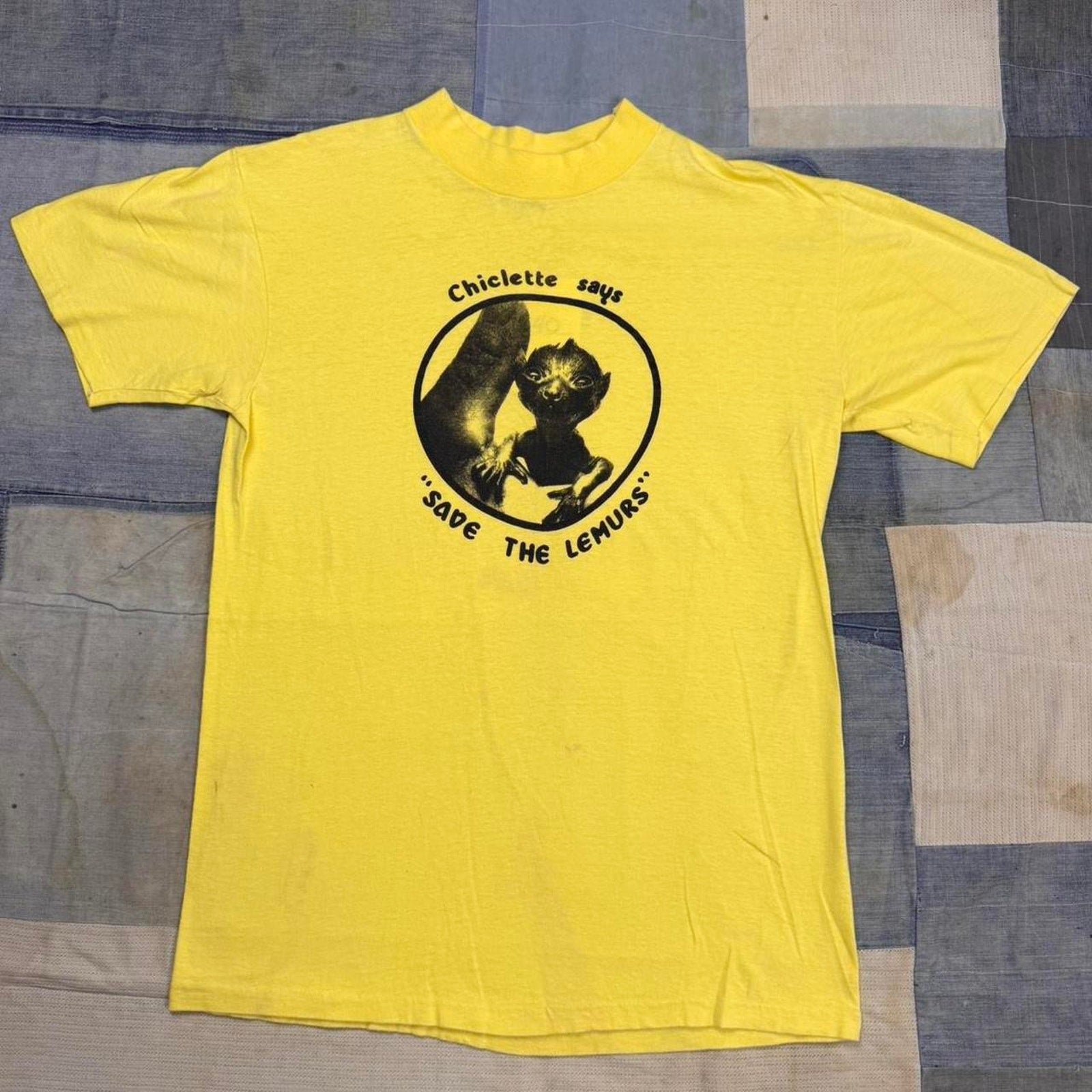 1980s chiclette says save the lemurs tee | medium