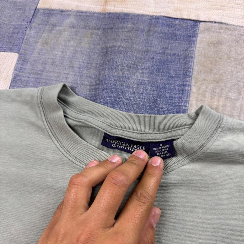 2000s American Eagle AE Surf Graphic Tee | Small