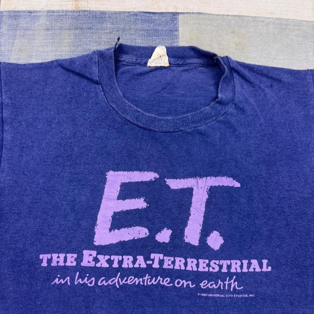 1982 E.T. The Extra-Terrestrial Welcome Him Movie Promo Tee | Small