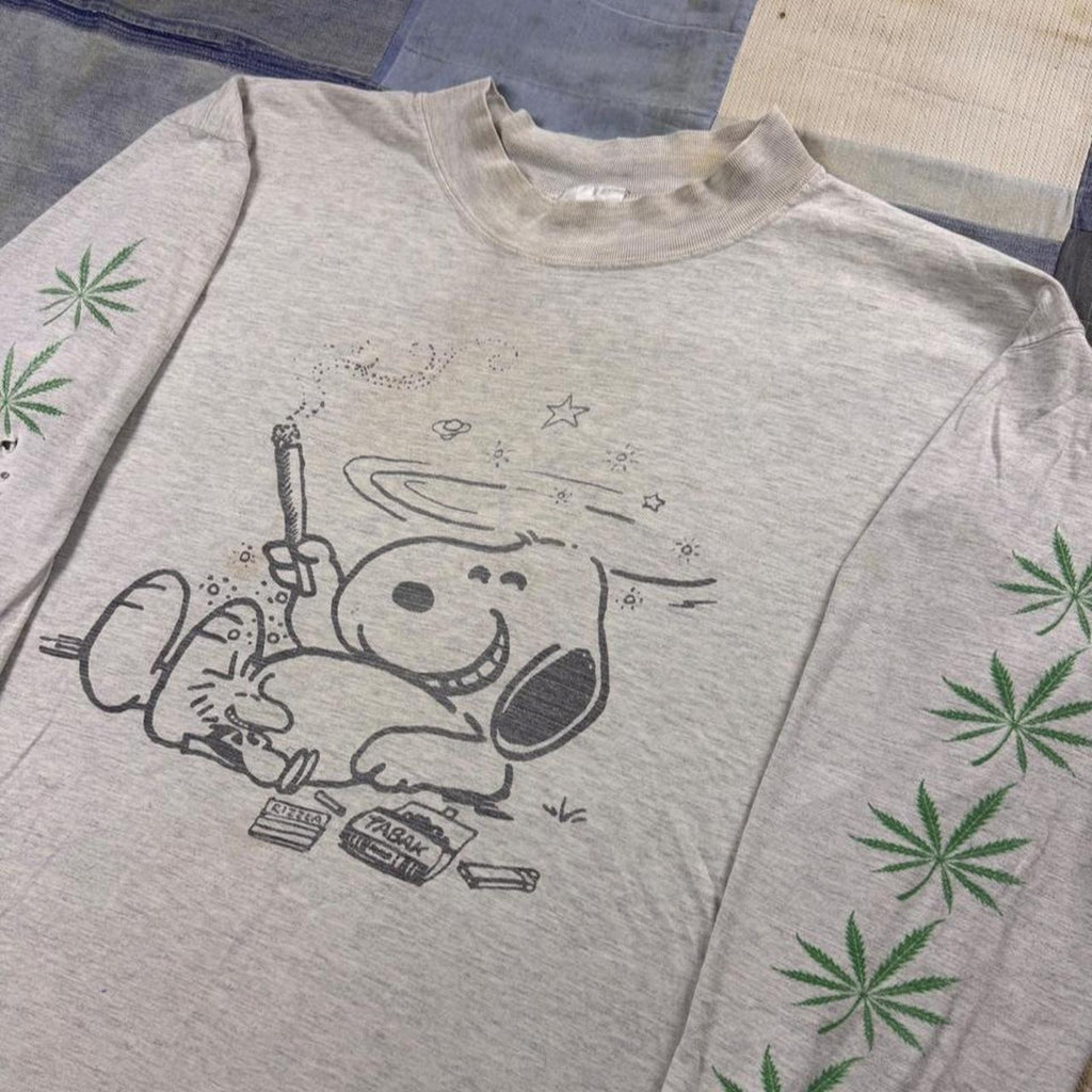 1990s Snoopy Marijuana Weed Leaf Bootleg Long Sleeve Tee | XL