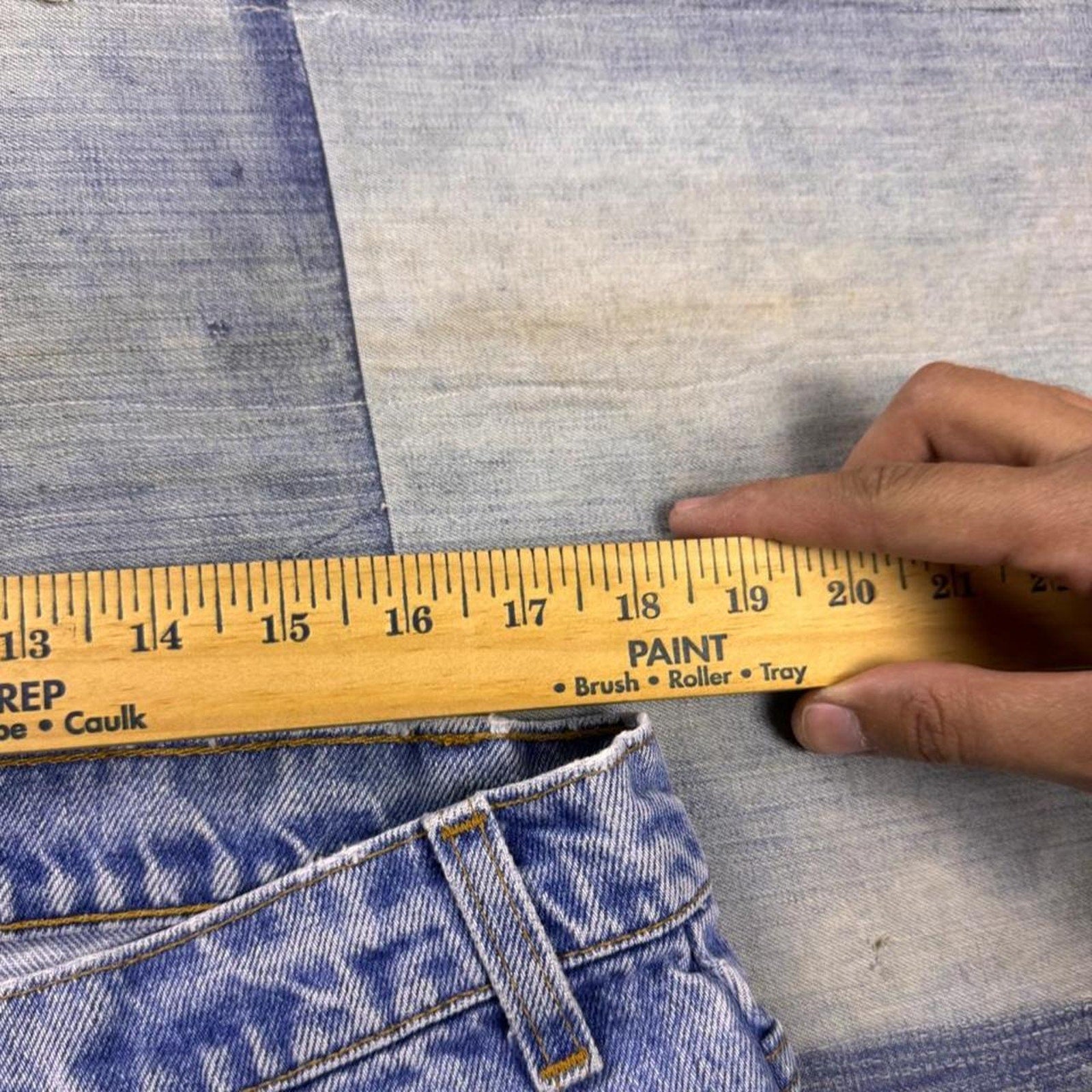 1990s Levi’s 505 Orange Tab Light Wash Jeans | 36x29