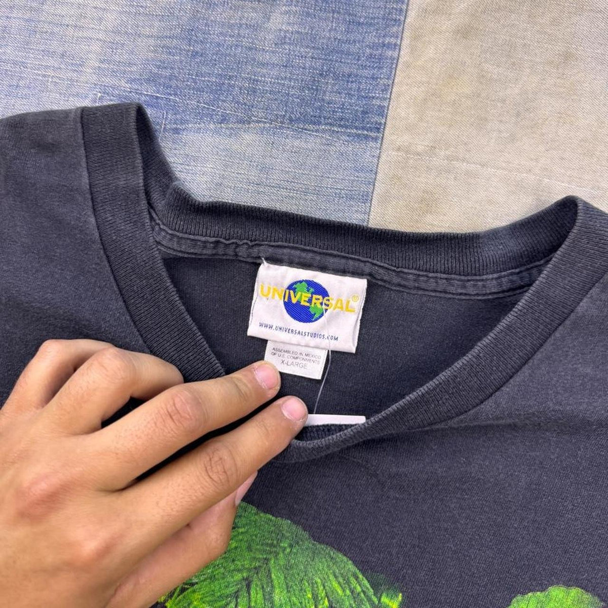 Early 2000s Universal Studios Jurassic Park T-Rex Ride Tee | XL