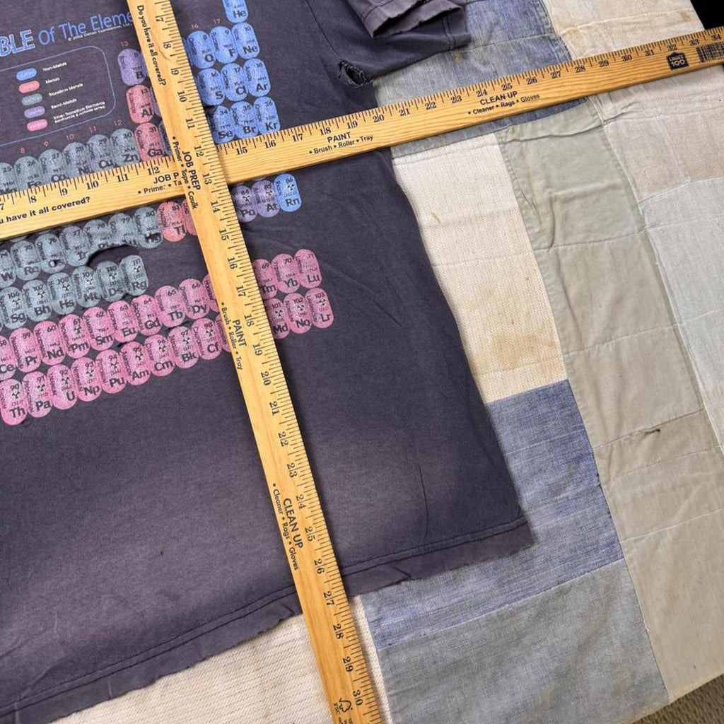 2002 Periodic Table of the Elements Science Graphic Tee | Medium