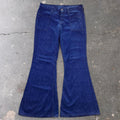1970s Wrangler High-Waisted Bell Bottom Jeans | 32 x 30