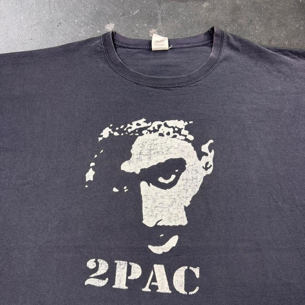 2000s 2Pac Tupac Shakur Portrait Rap Tee | XXL