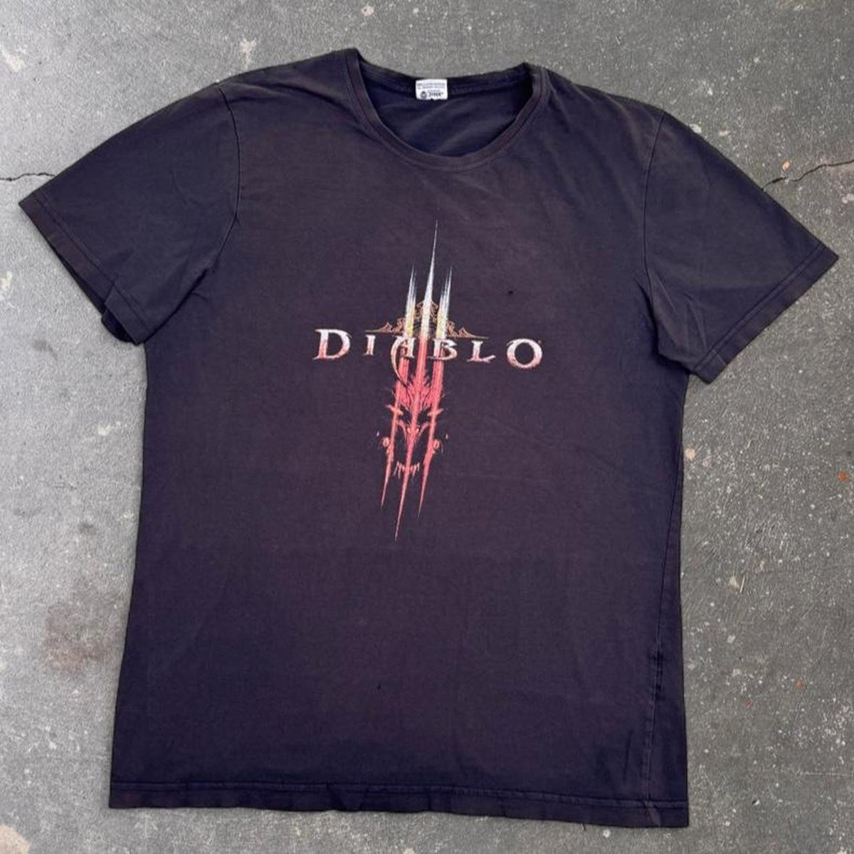 2010s Blizzard Diablo III J!NX Video Game Graphic Tee | Medium