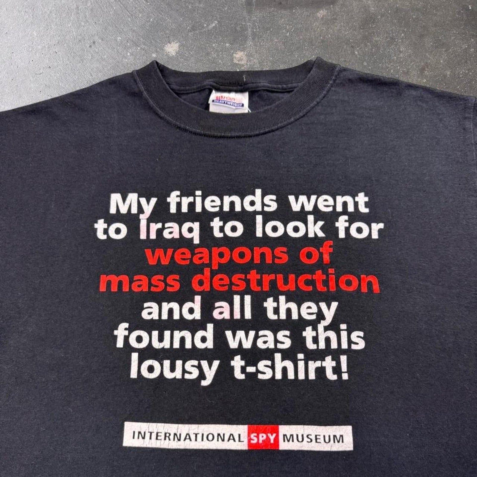 2000s International Spy Museum Iraq WMD Political Novelty Tee | Medium