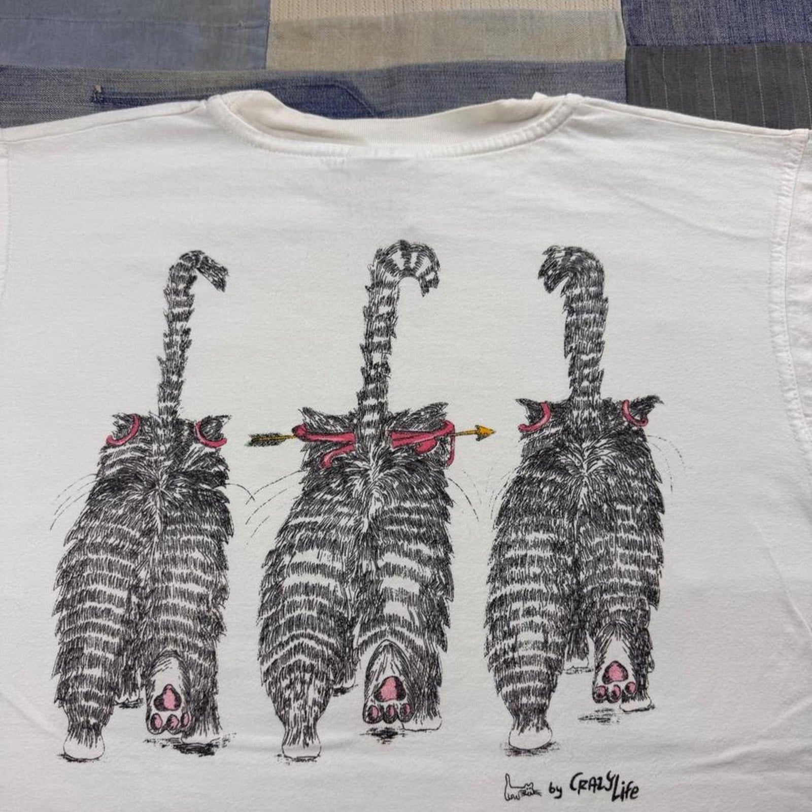 1990s Crazy Shirts Crazy Life Three Cats Double-Sided Tee | Small
