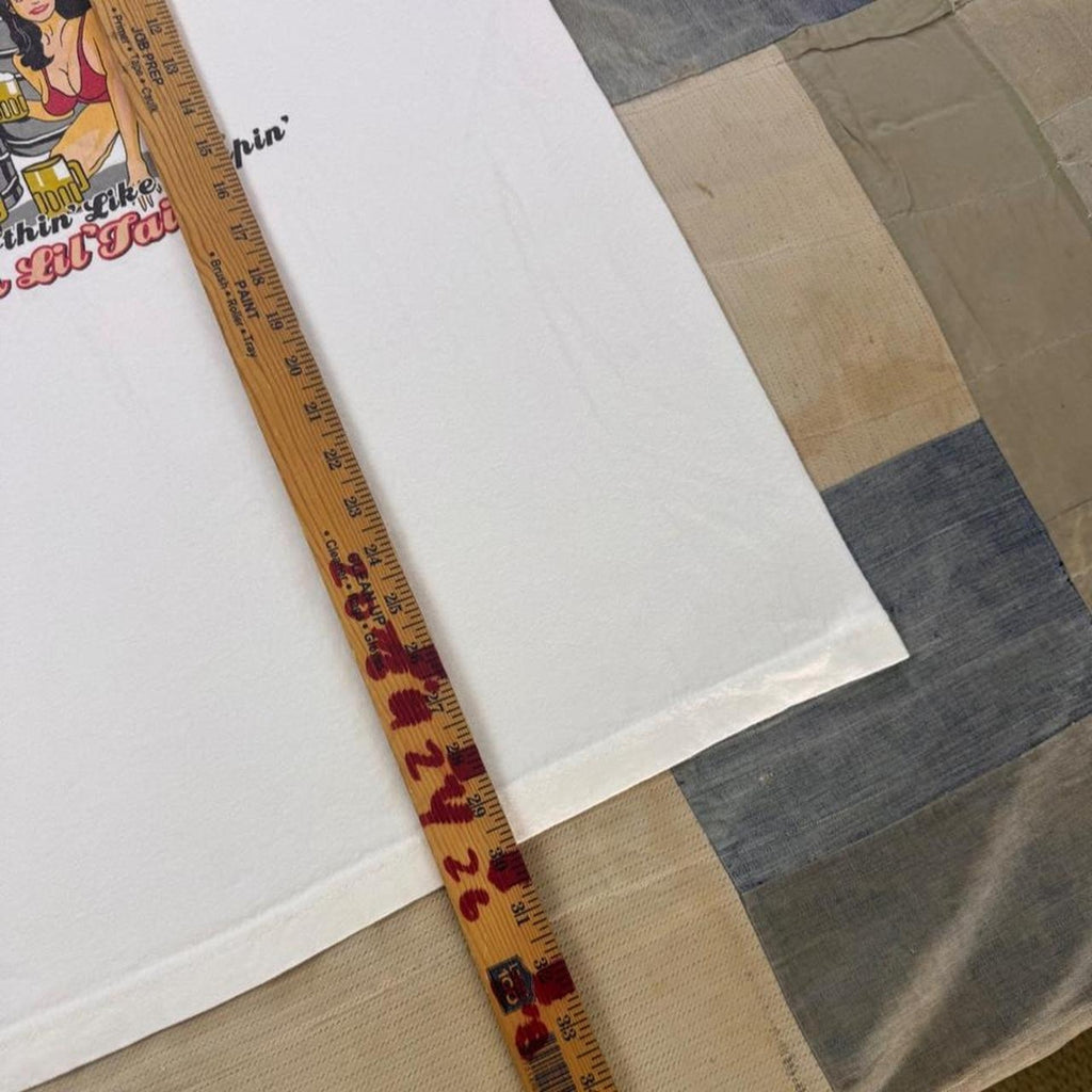 2000s Lil’ Beaver Tail Beer Graphic Tee | XL
