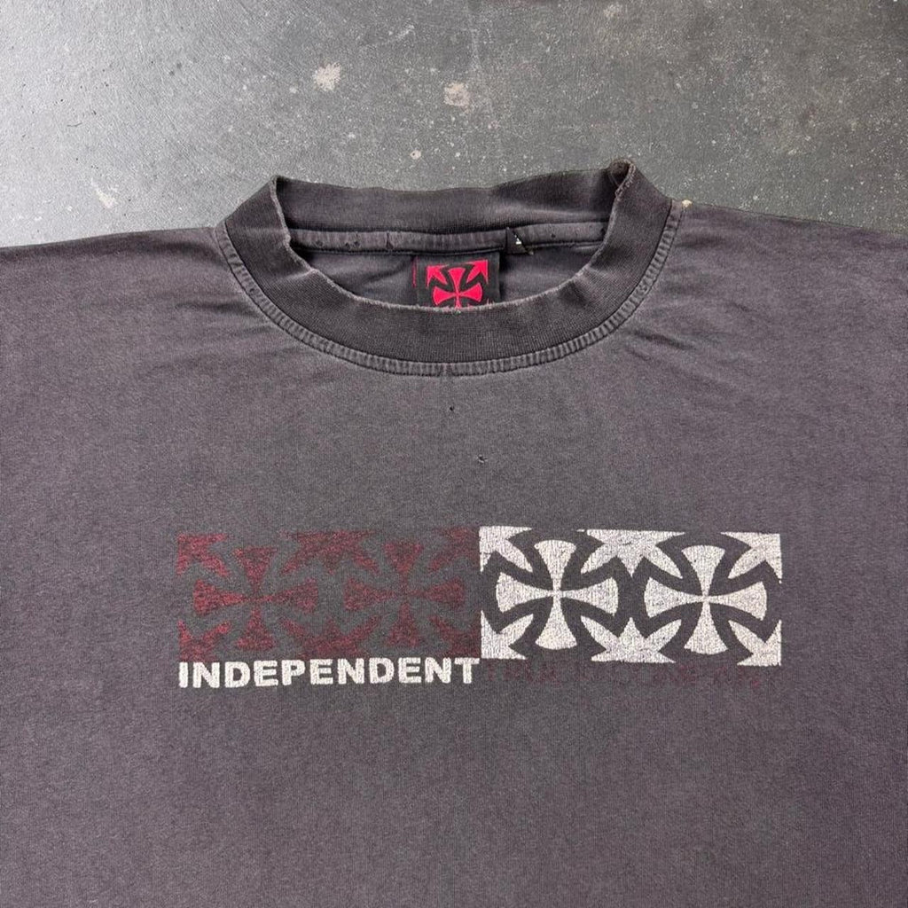 2000s Independent Trucks Cross Logo Skate Tee | Medium