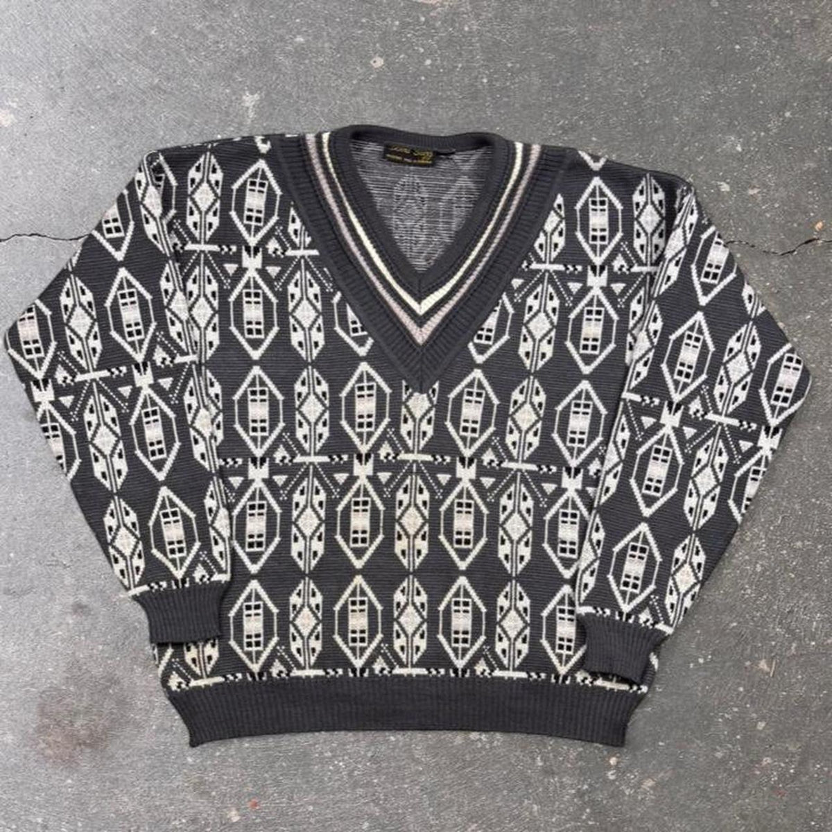 1980s Laura Begg Geometric V-Neck Sweater | L