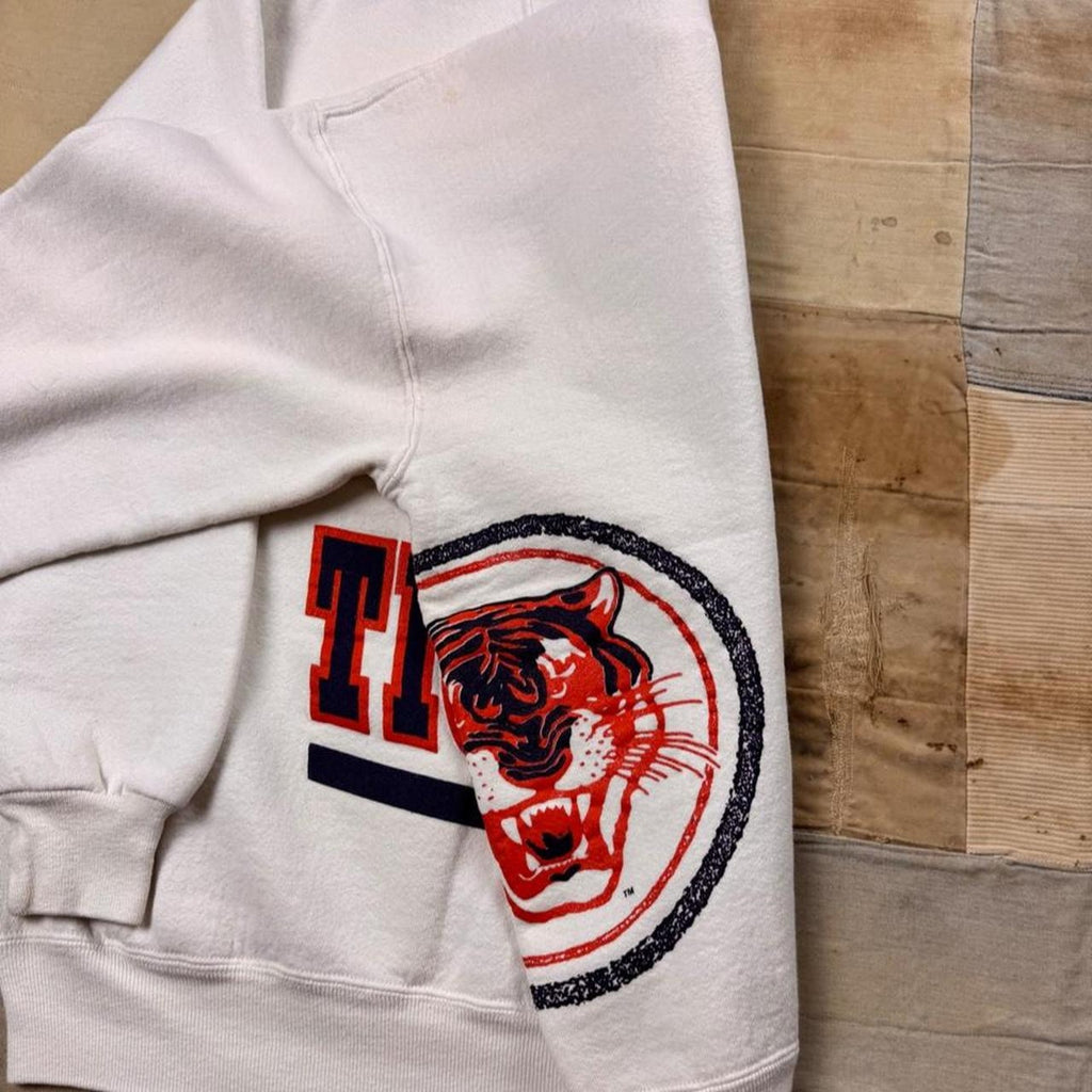 1990s Auburn University Tigers Wraparound Graphic Crewneck Sweatshirt | Large