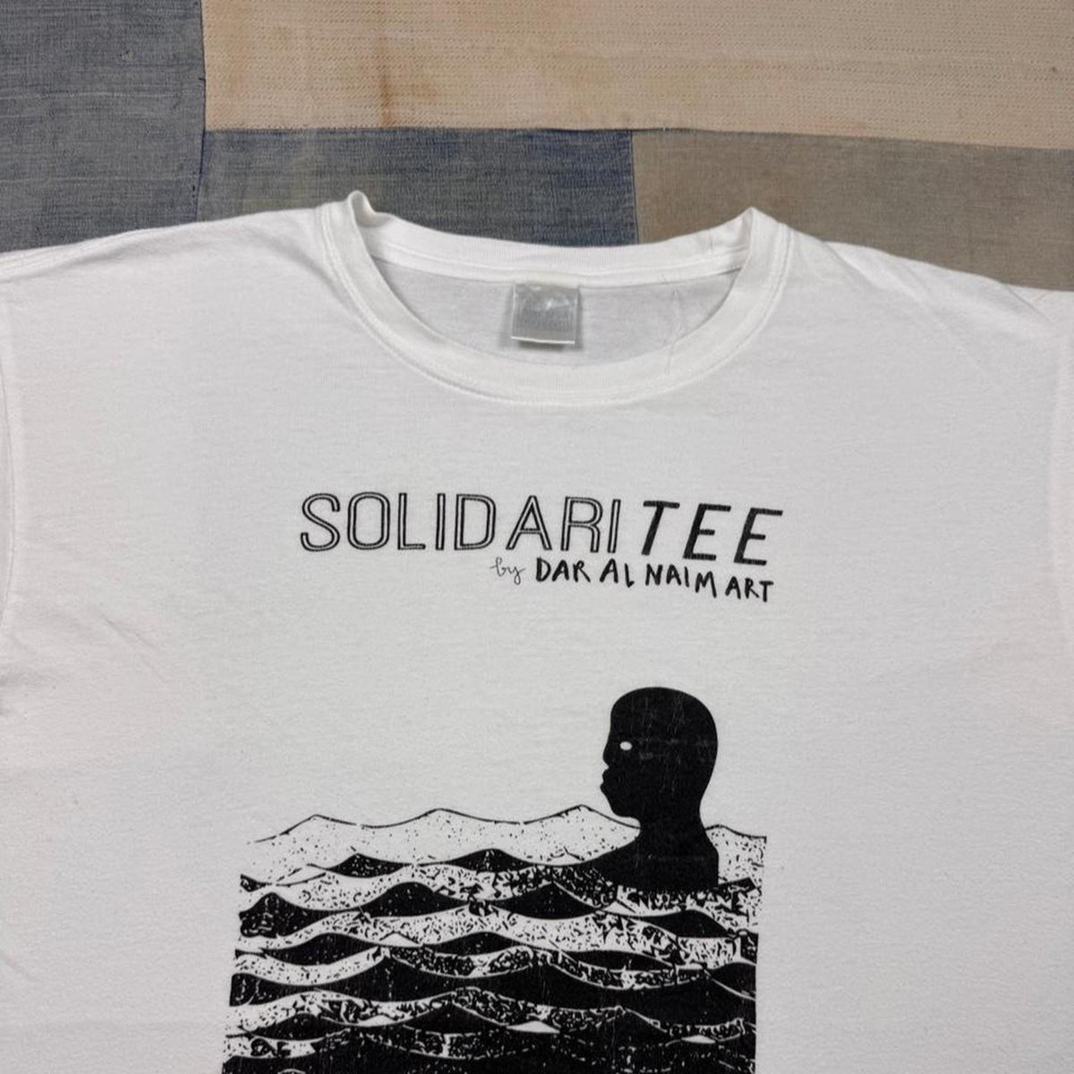 2010s SolidariTee Refugee Charity Art Tee | L