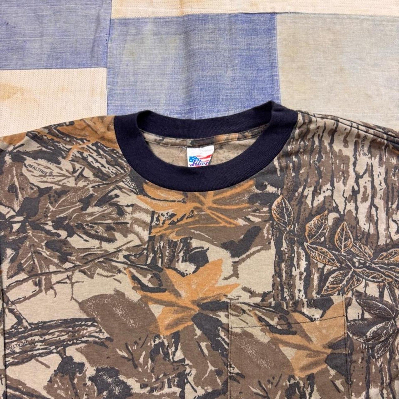 1990s Liberty Realtree Camo Long Sleeve Pocket Tee | Large