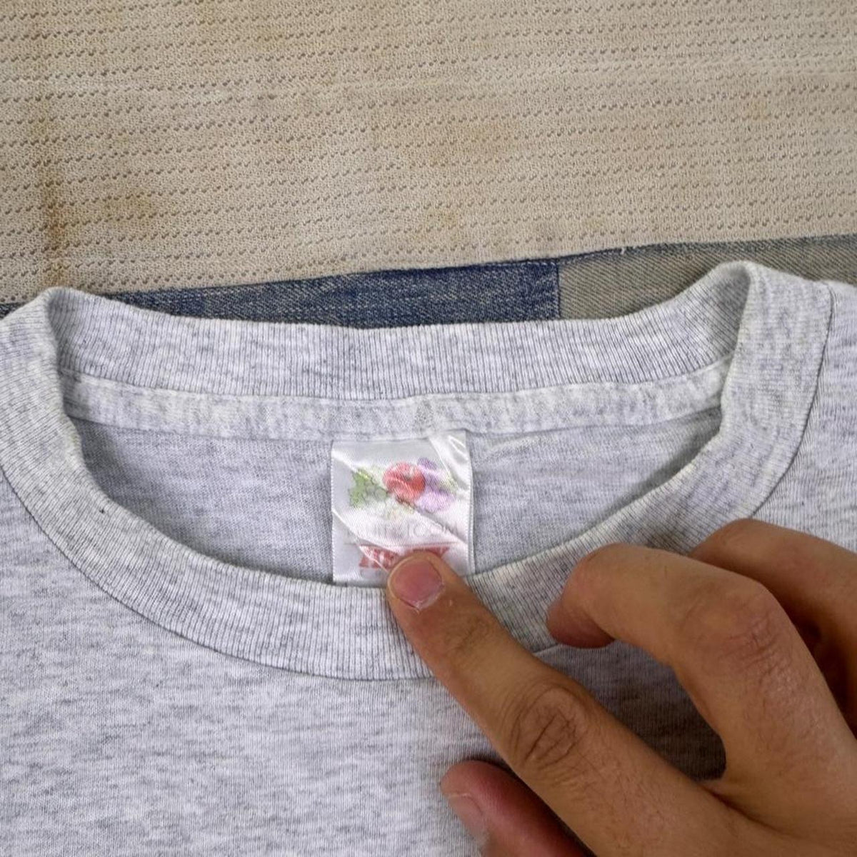 1990s George Bush Politricks Trix Bunny Parody Graphic Tee | Large