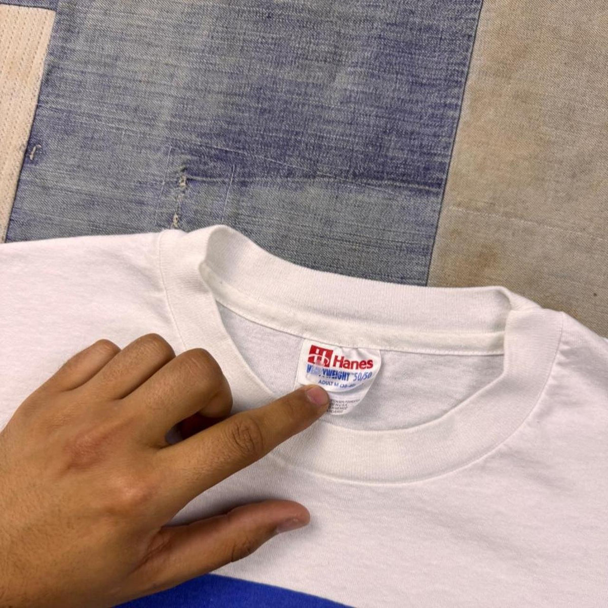 1990s Don't Mess With Texas Hanes Graphic Tee | Large