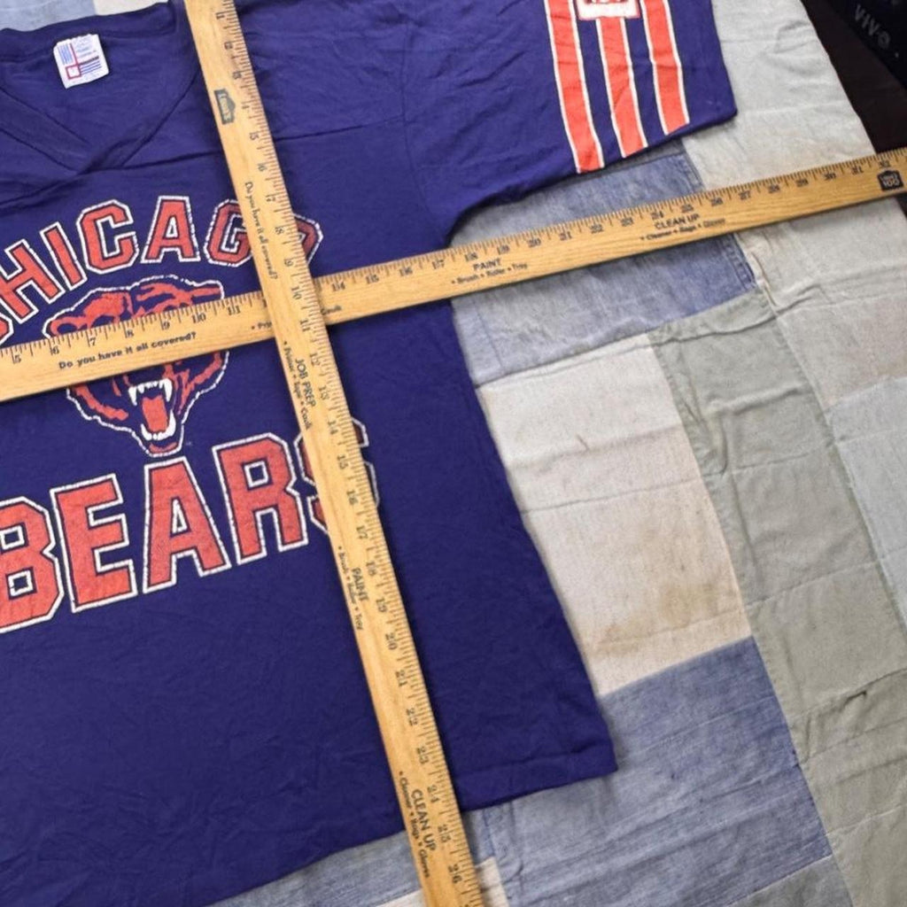 1980s Chicago Bears V-Neck Football Tee | Small