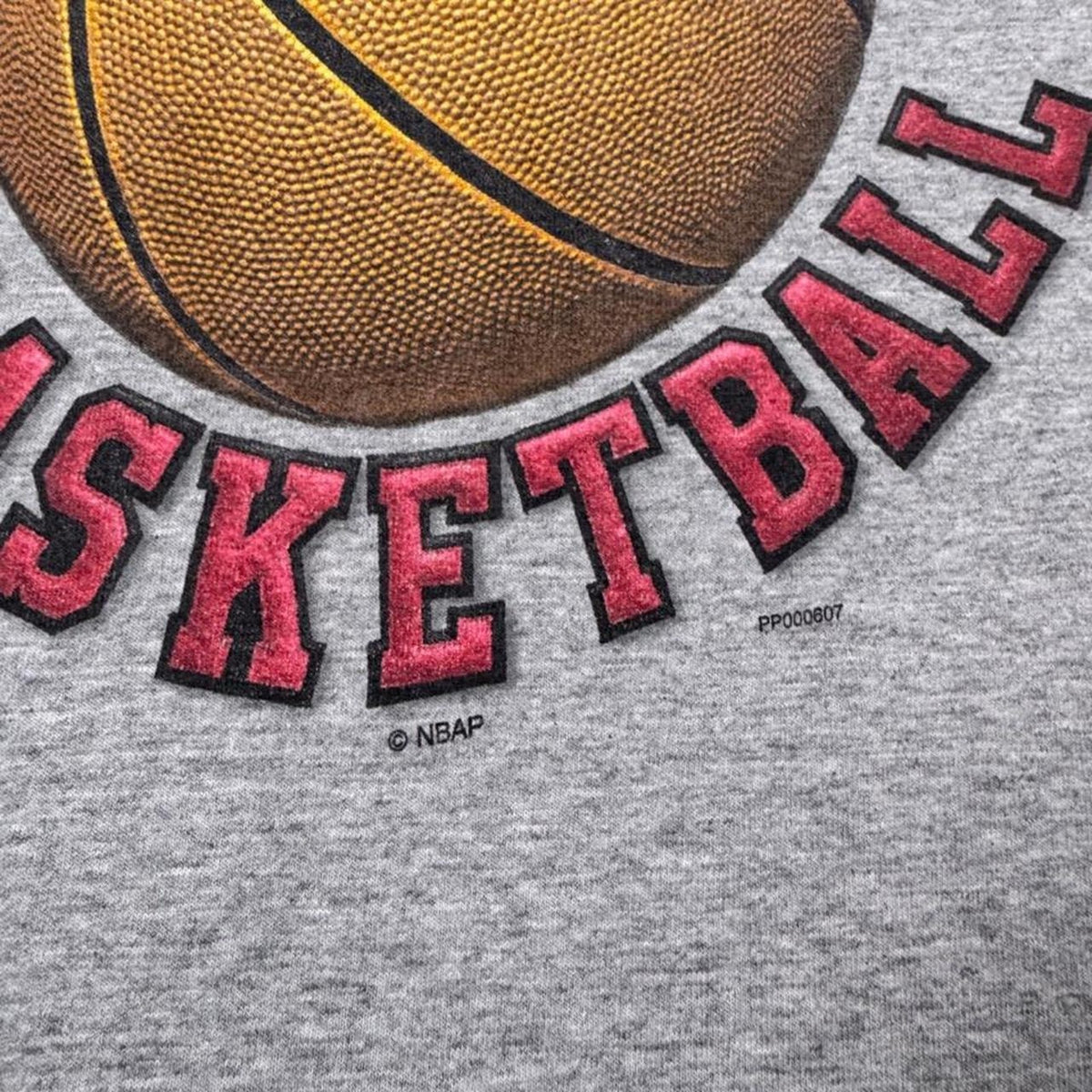2000s Chicago Bulls Basketball Graphic Tee | XL