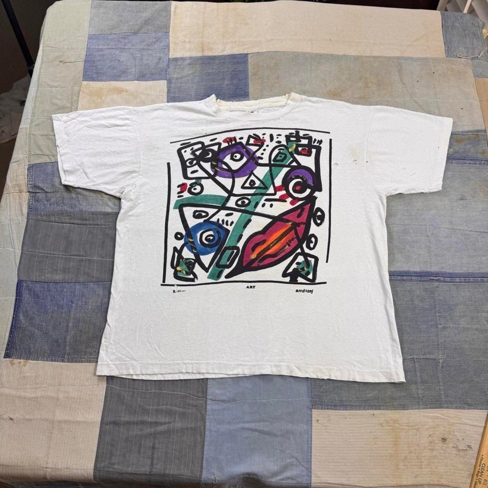 Vintage 90s abstract art graphic tee