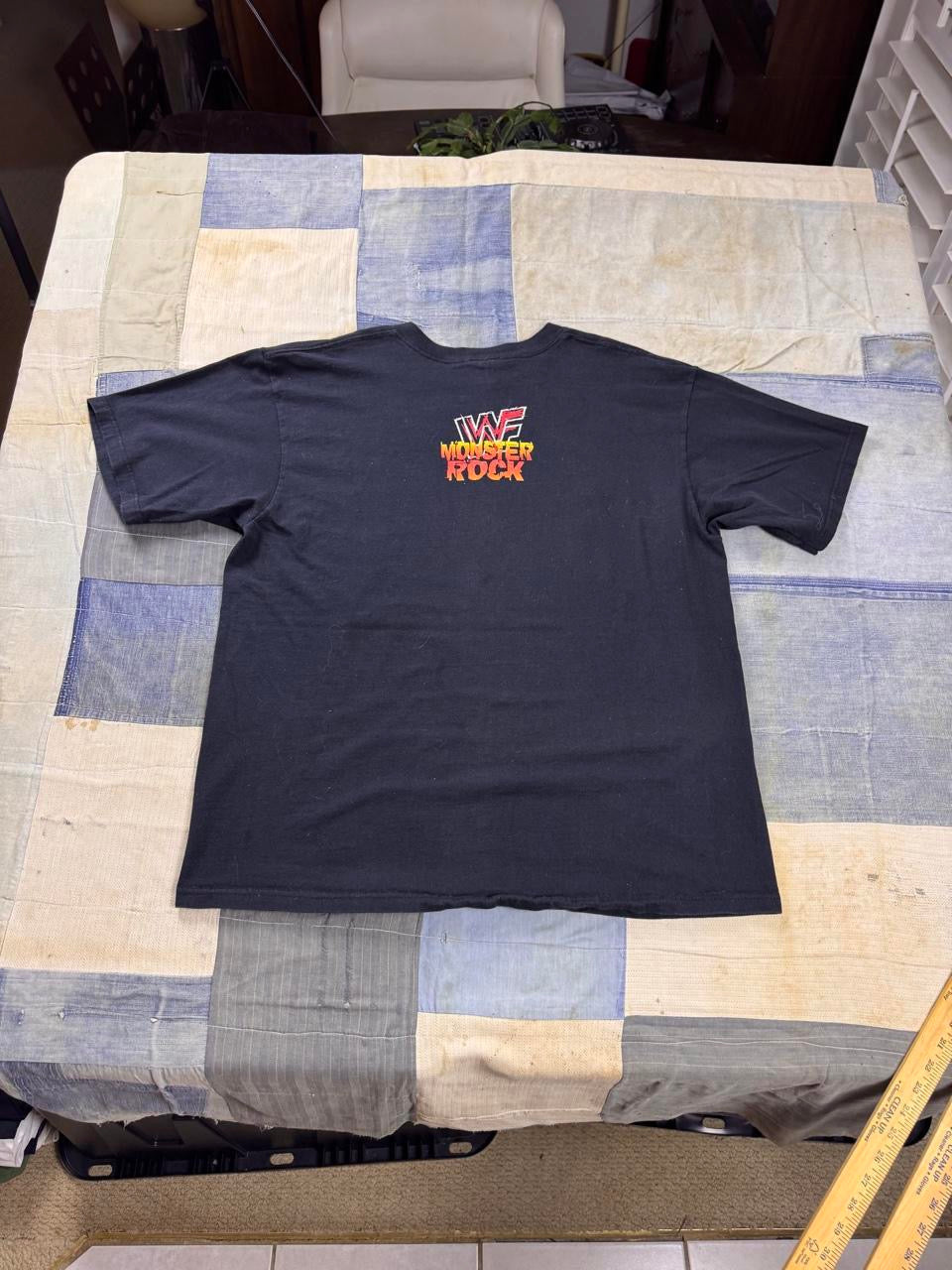 1990s WWF The Rock Know Your Role Tee | XL