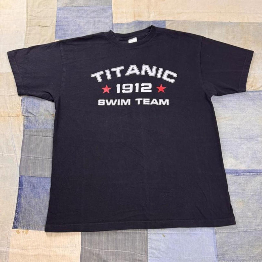 2000s Titanic 1912 Swim Team Tee | XL