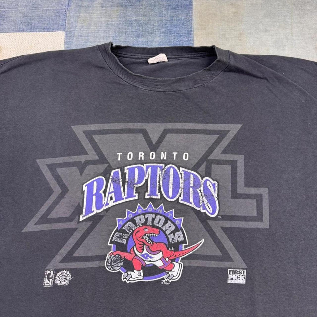 1990s Toronto Raptors NBA Dinosaur Logo Graphic Tee | Extra Large
