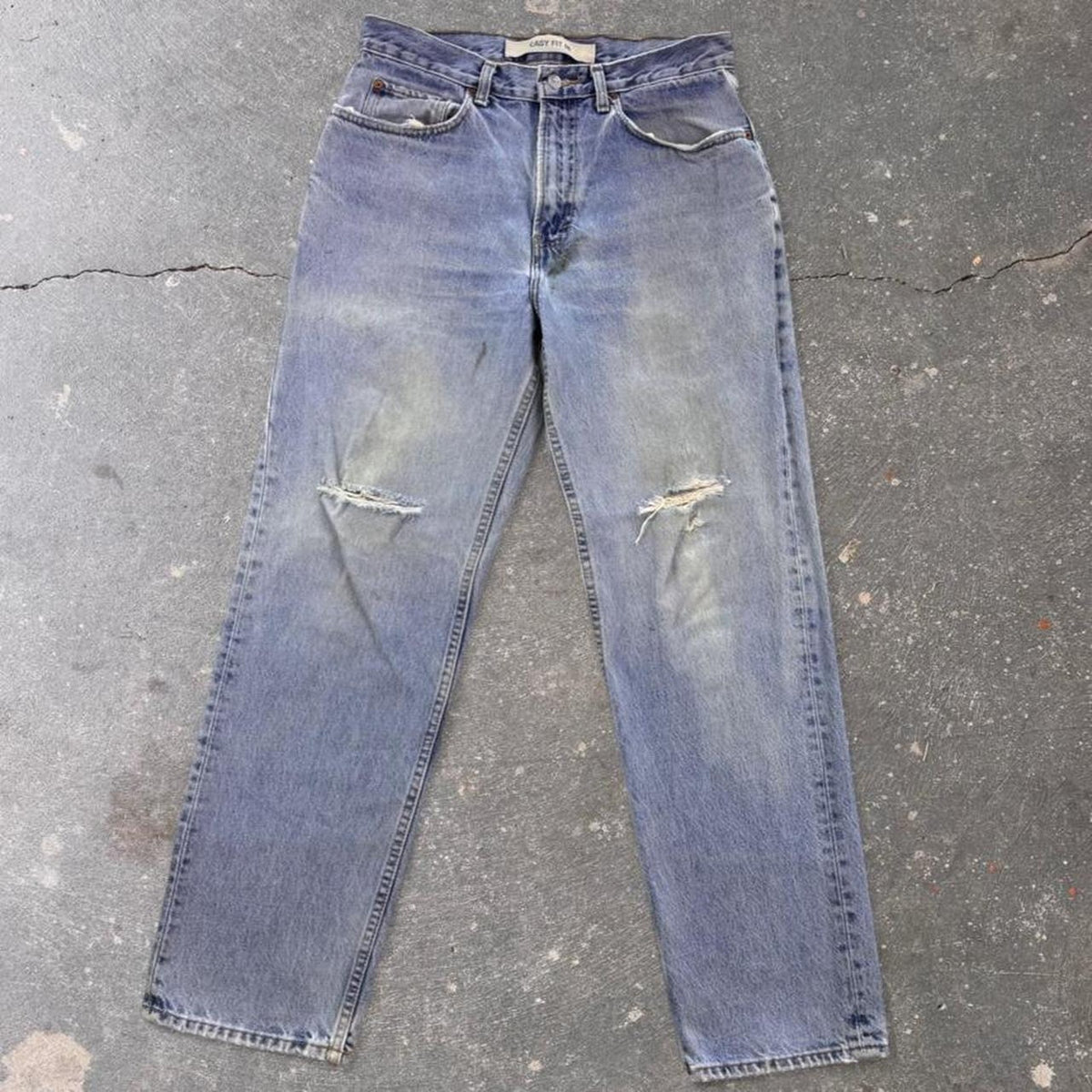 1990s Gap Easy Fit Distressed Light Wash Jeans | 32 x 30
