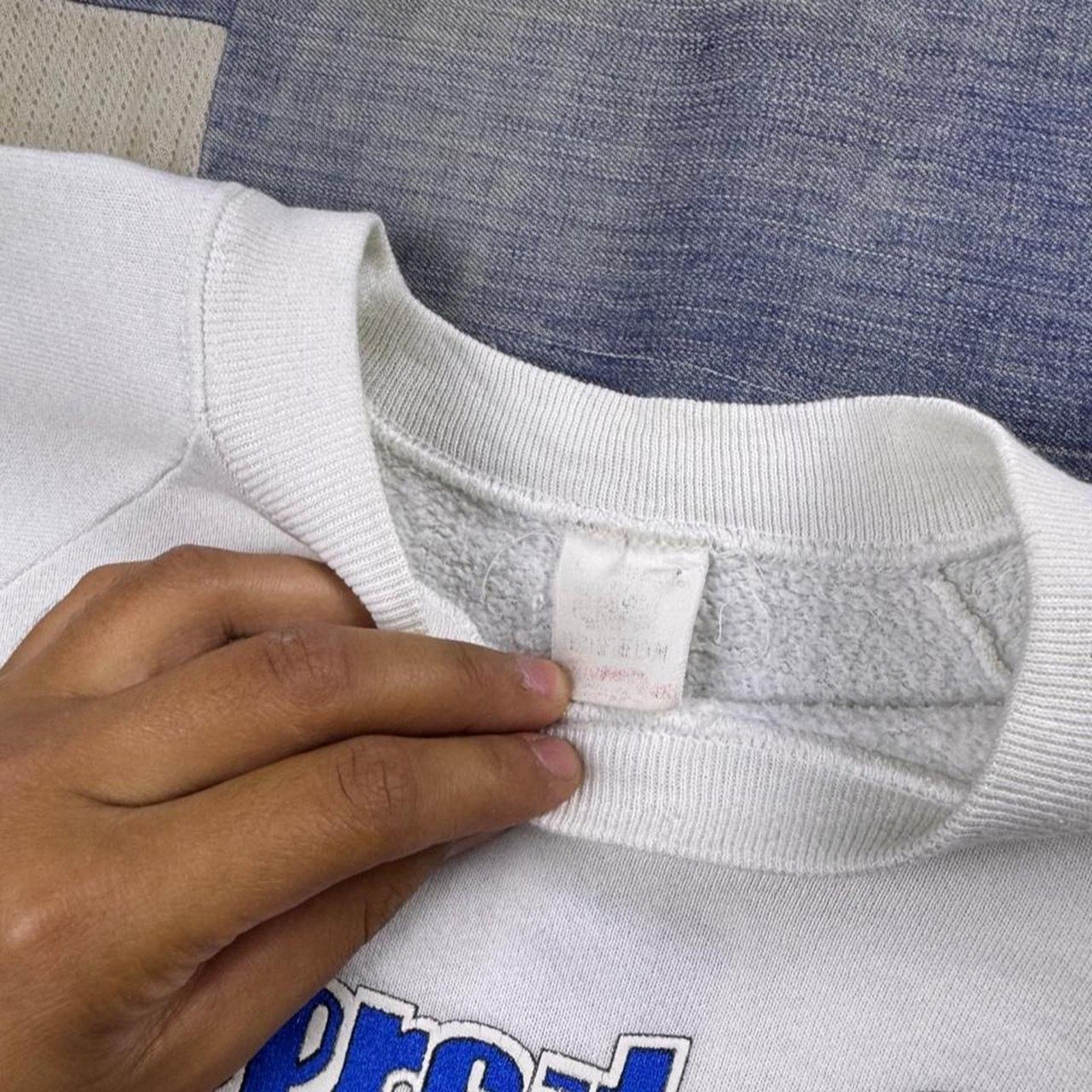 1985 University of Florida Gators Football Raglan Sweatshirt | Medium