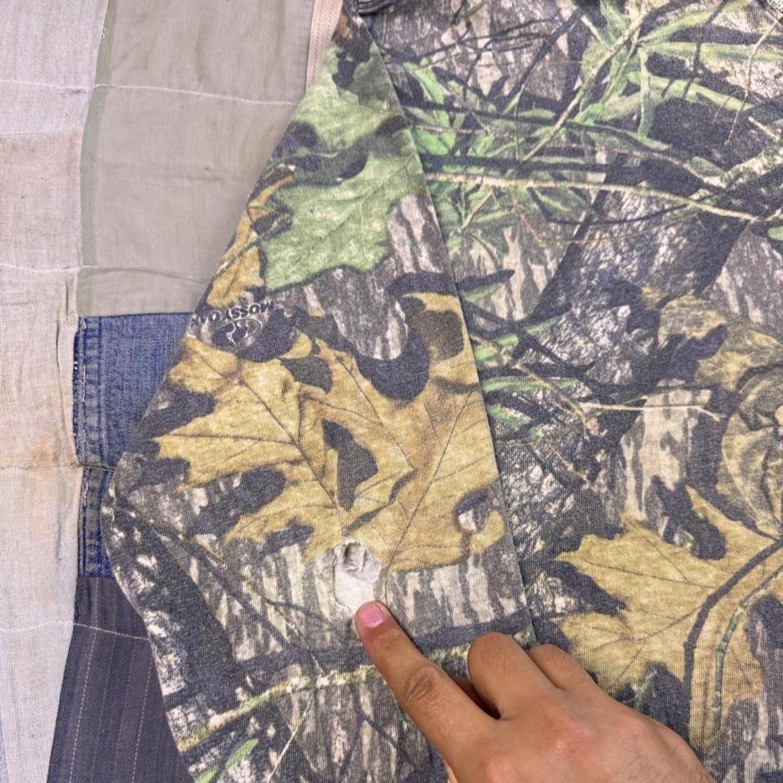 1990s Mossy Oak Obsession Distressed Camo Long Sleeve Pocket Tee | XL