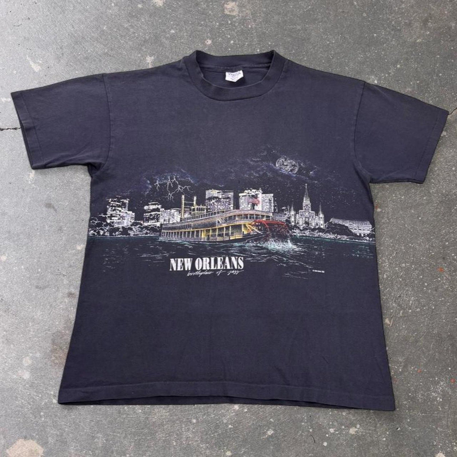 1990s New Orleans Riverboat Wraparound Graphic Tee | XL