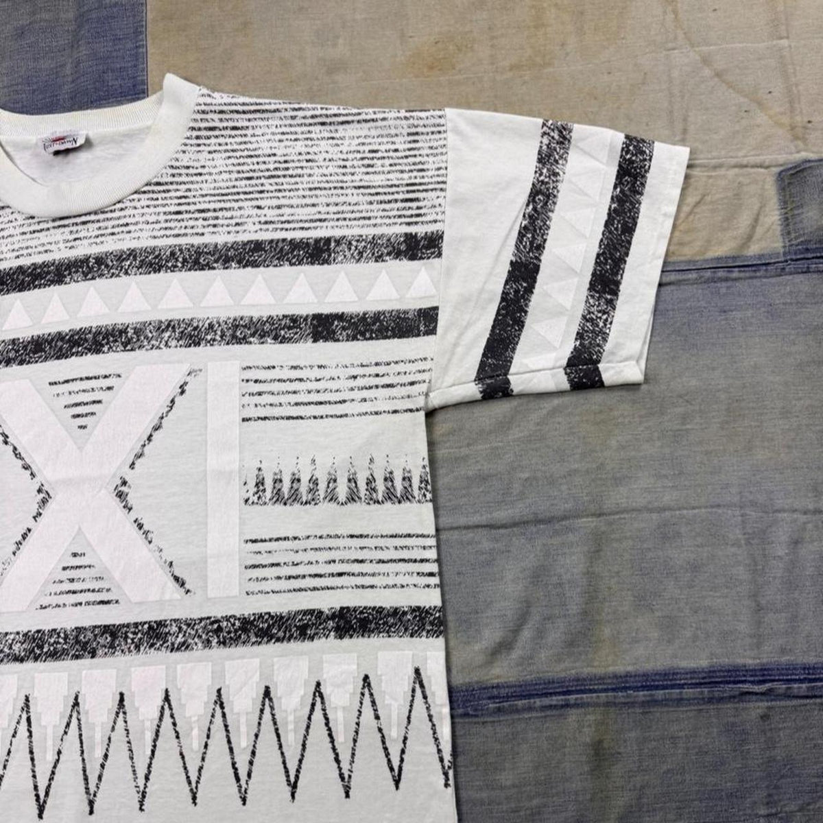 1990s Just Dawn Abstract Geometric Single Stitch Tee | Large