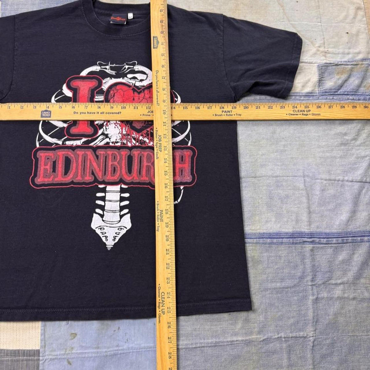 2000s The Edinburgh Dungeon Skeleton Graphic Tee | Medium