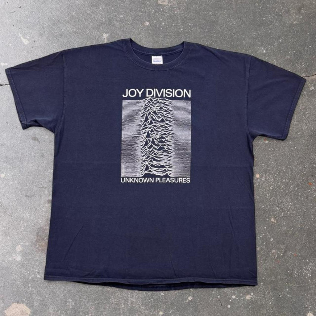 2000s Joy Division Unknown Pleasures Graphic Band Tee Gildan | XL