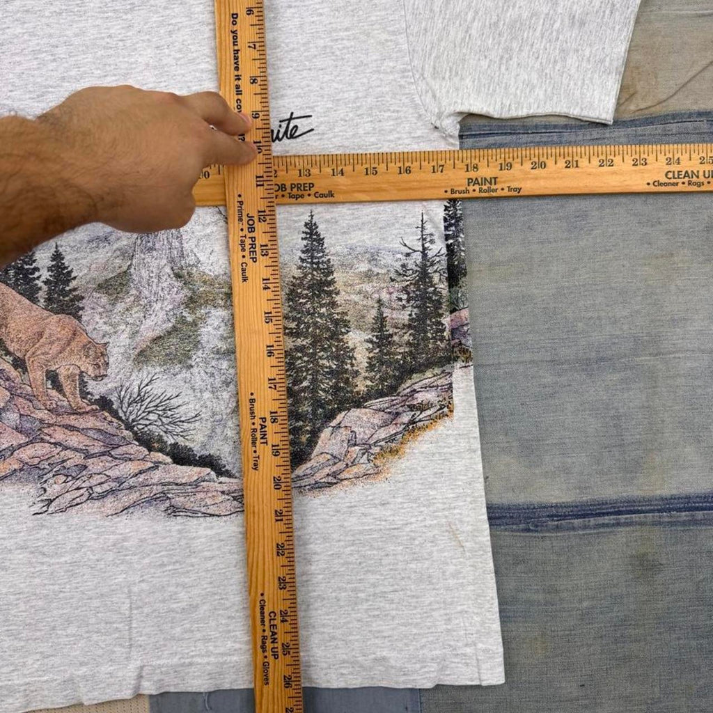 1990s Yosemite Mountain Lion Wraparound Nature Graphic Tee Anvil USA | Medium