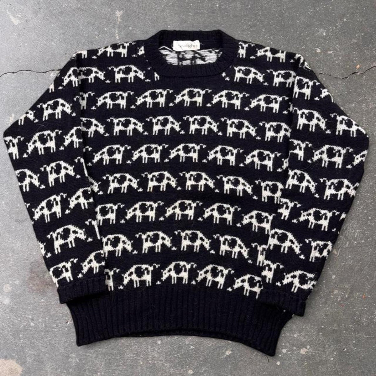1980s Searights Grazing Cow Allover Knit Sweater | Medium
