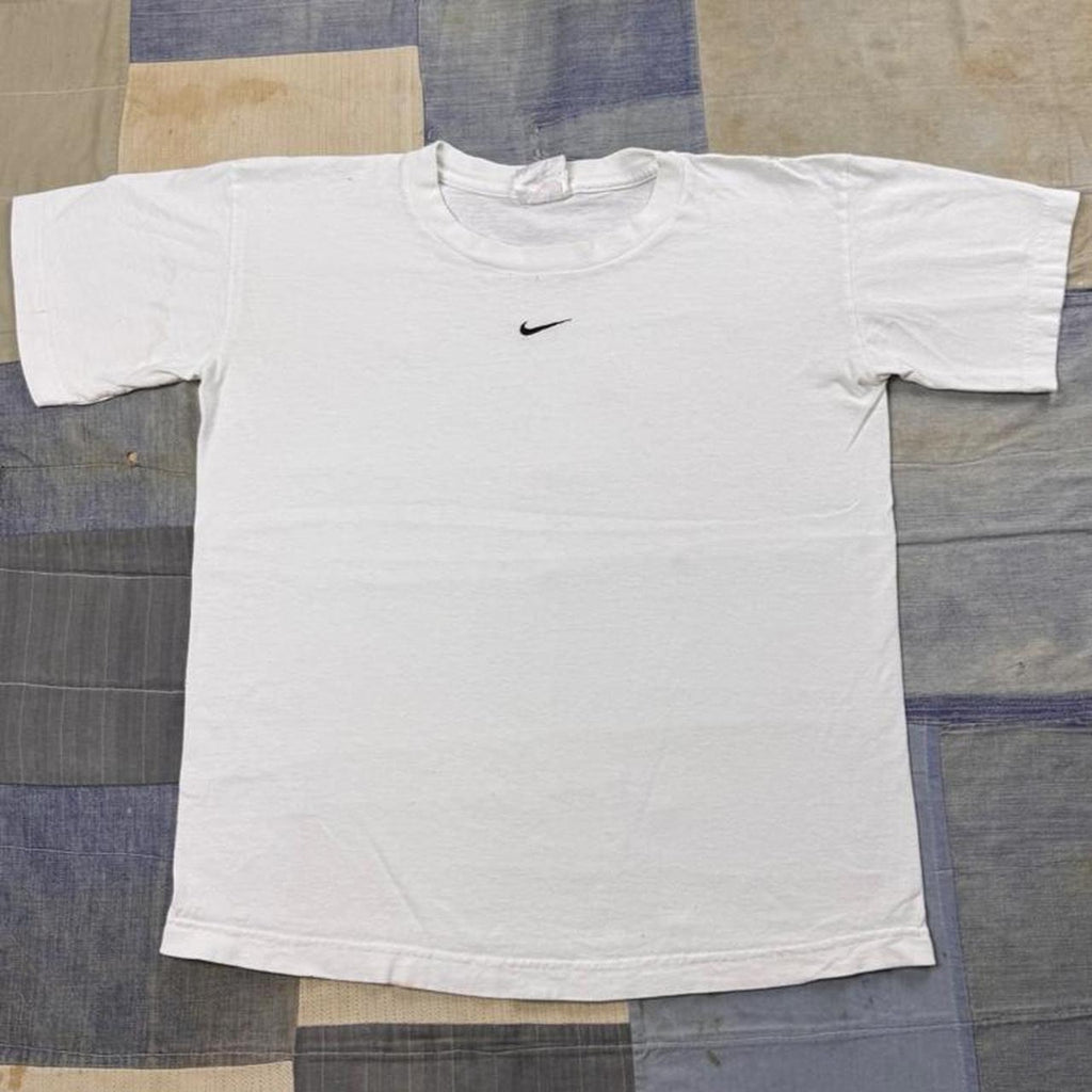 1990s Nike Center Mini Swoosh Embroidered Tee | Medium