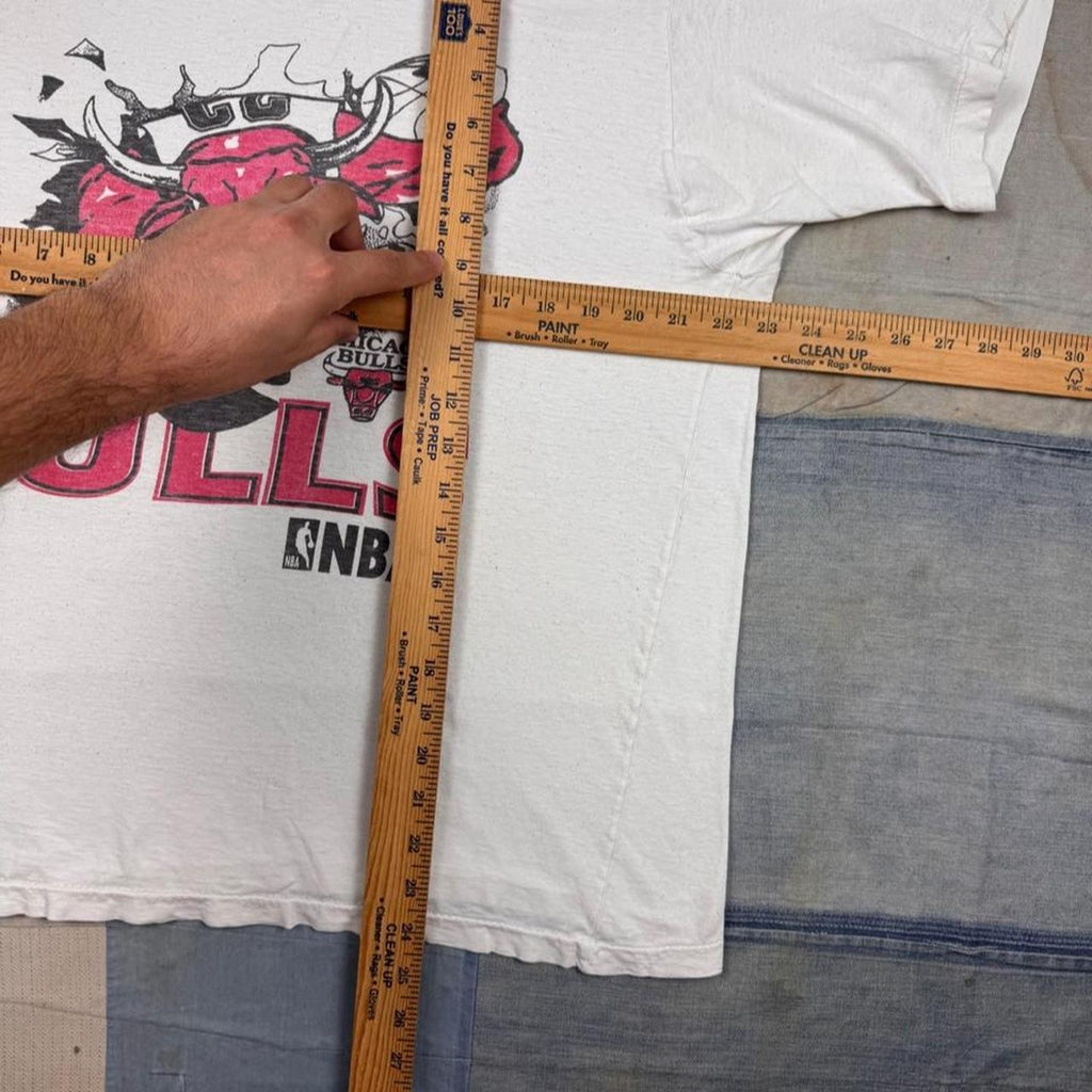 1990s Chicago Bulls Breakthrough Bull Tee | XL