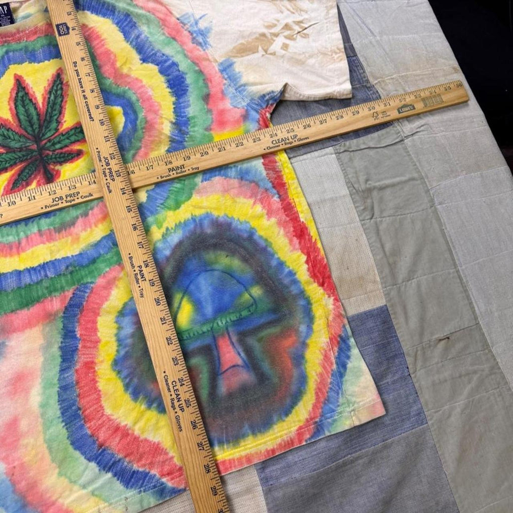 1990s GAP Tie Dye Marijuana Leaf Mushroom Tee | XL