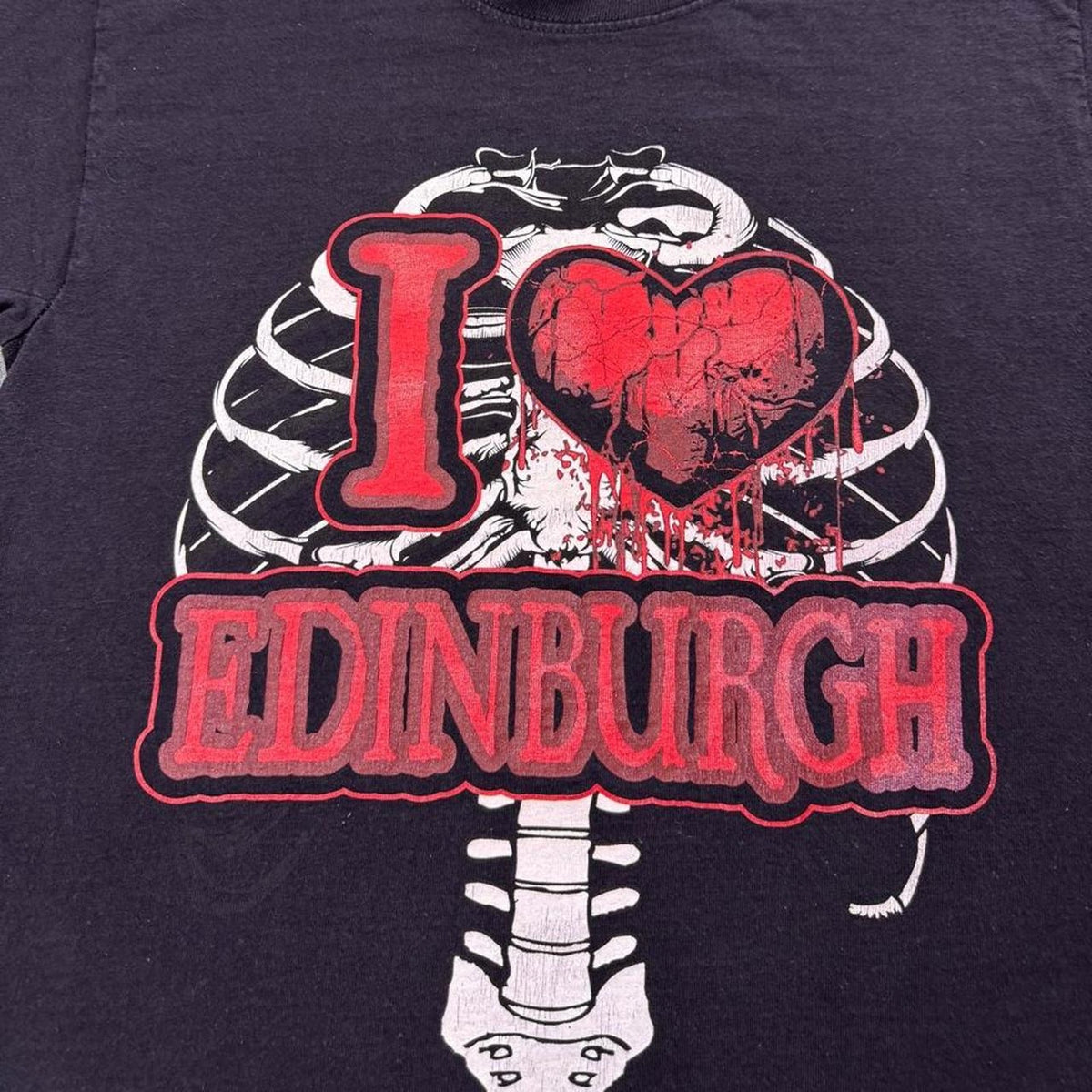 2000s The Edinburgh Dungeon Skeleton Graphic Tee | Medium