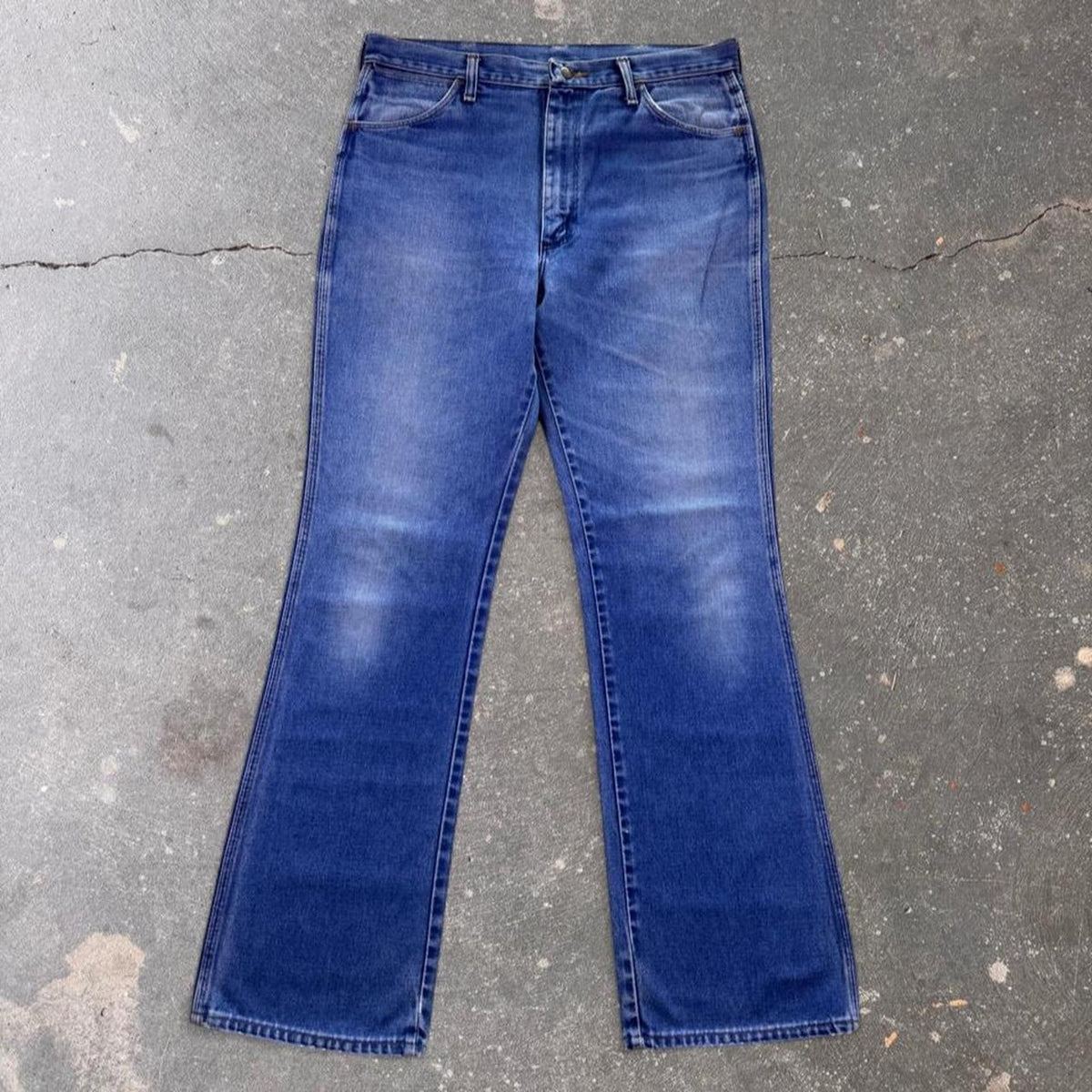 1980s Wrangler 935DEN Student Fit Bootcut Jeans Made in USA | 35 x 32.5