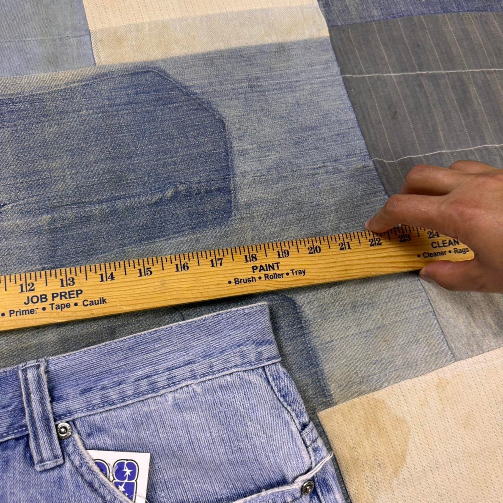 2000s Ecko Unltd light wash baggy jeans | 37 x 28