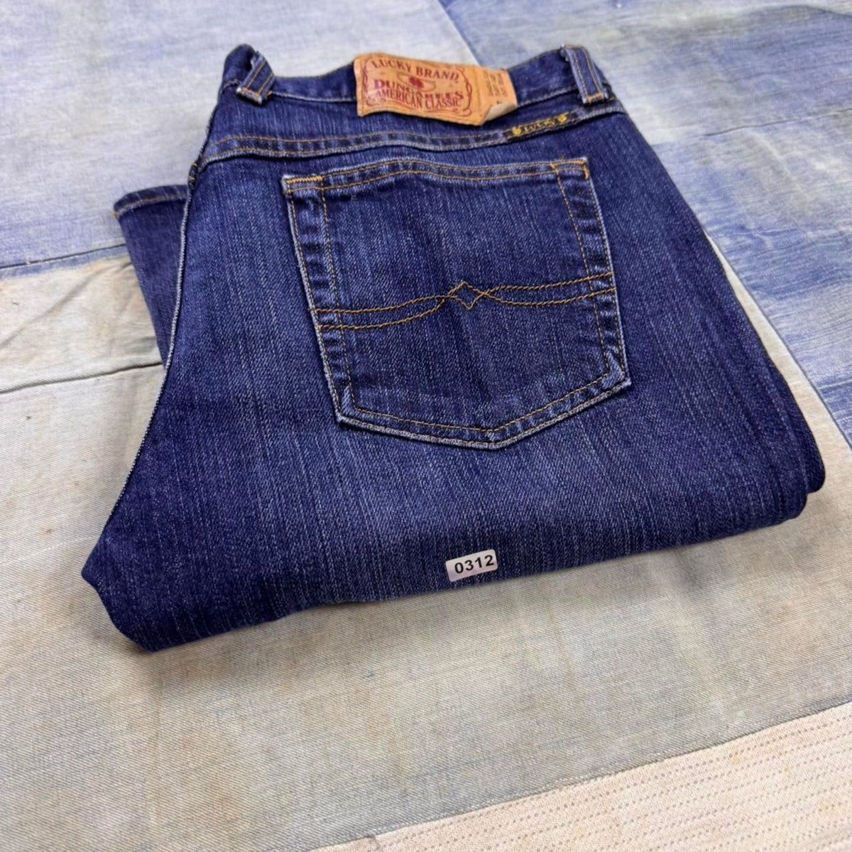 Y2K Womens 2000's Lucky Brand bootcut jeans | 32 x 29