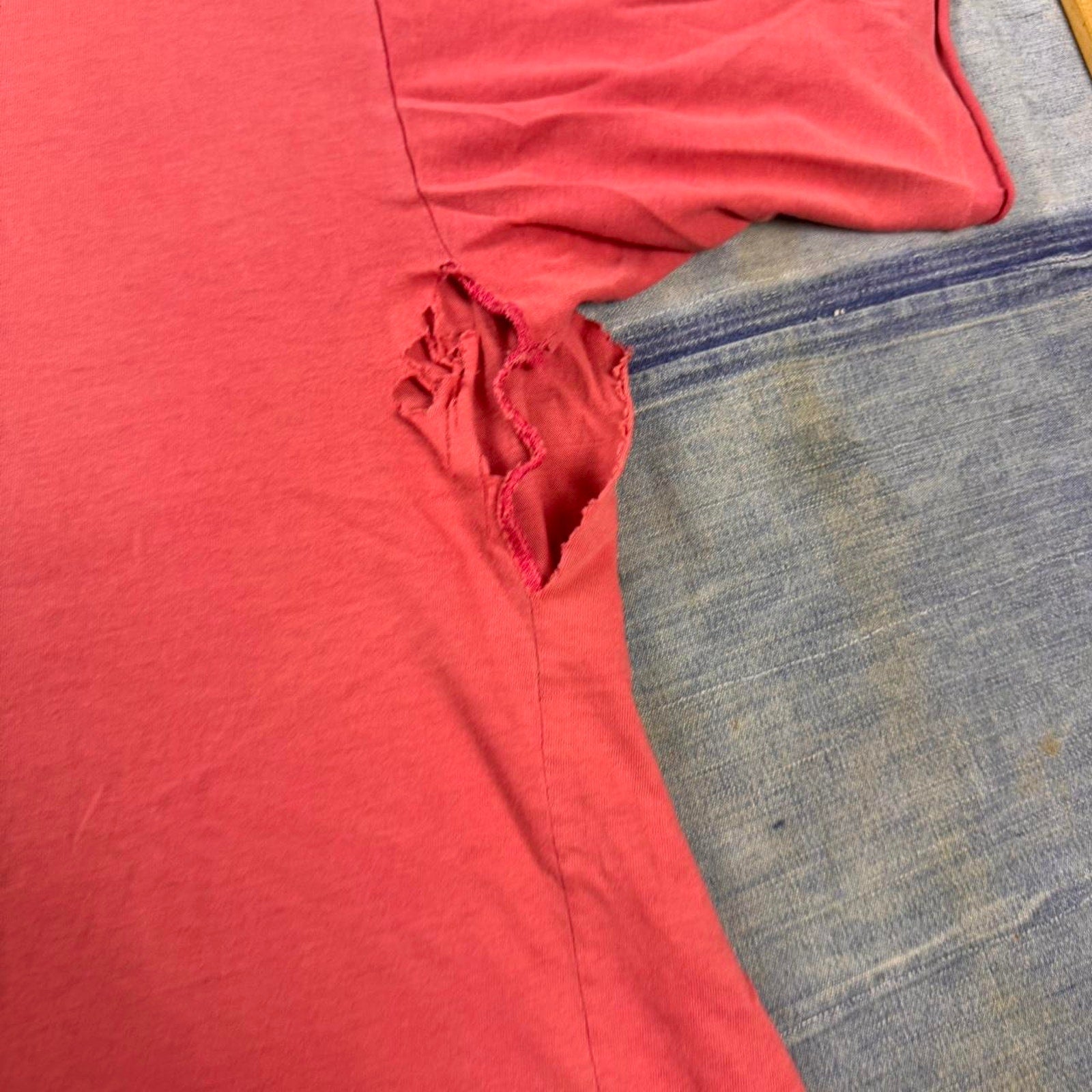 1990s Ethnic Colorama Hawaii distressed Tee | XL
