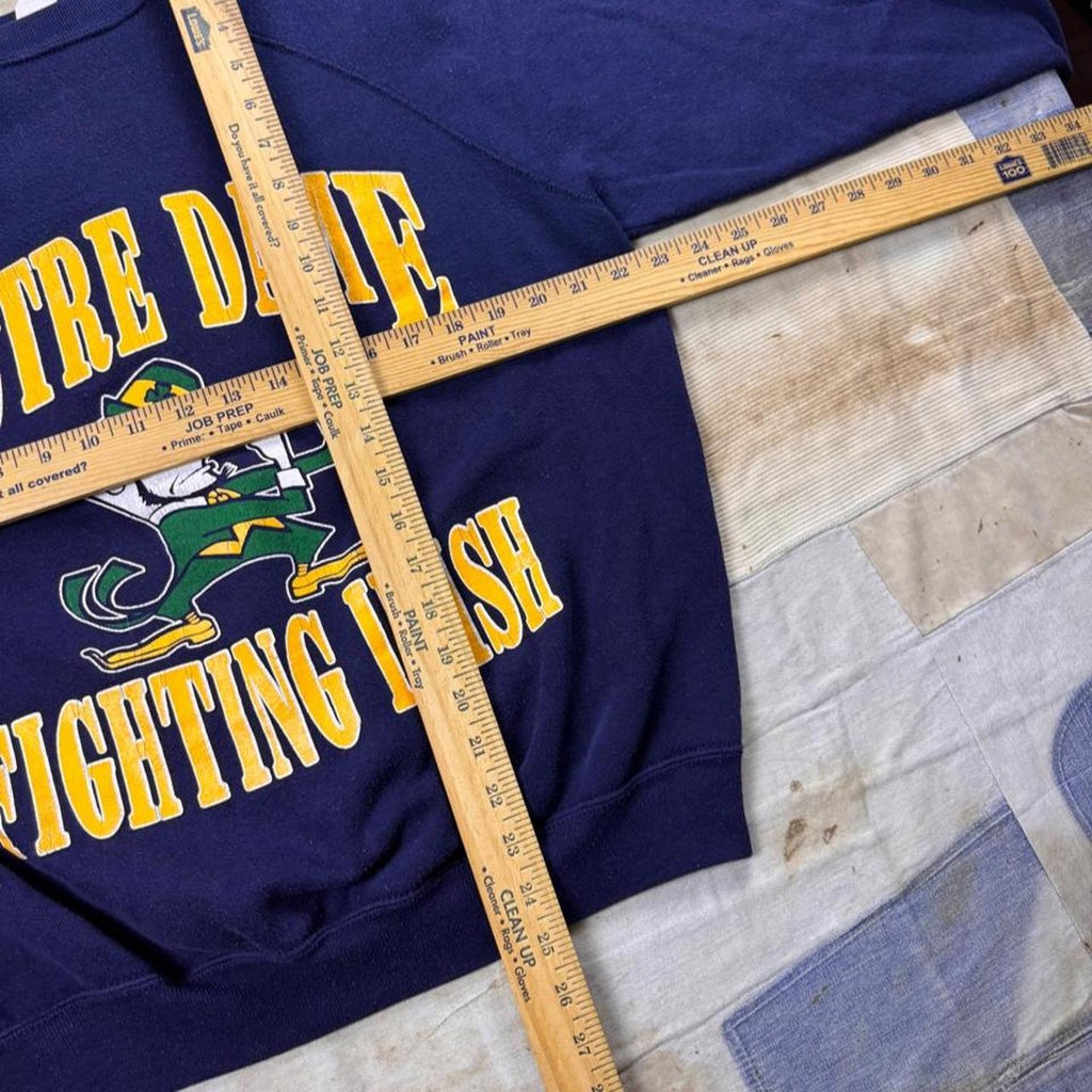 1980s Notre Dame Fighting Irish Leprechaun Raglan Crewneck Sweatshirt | Large