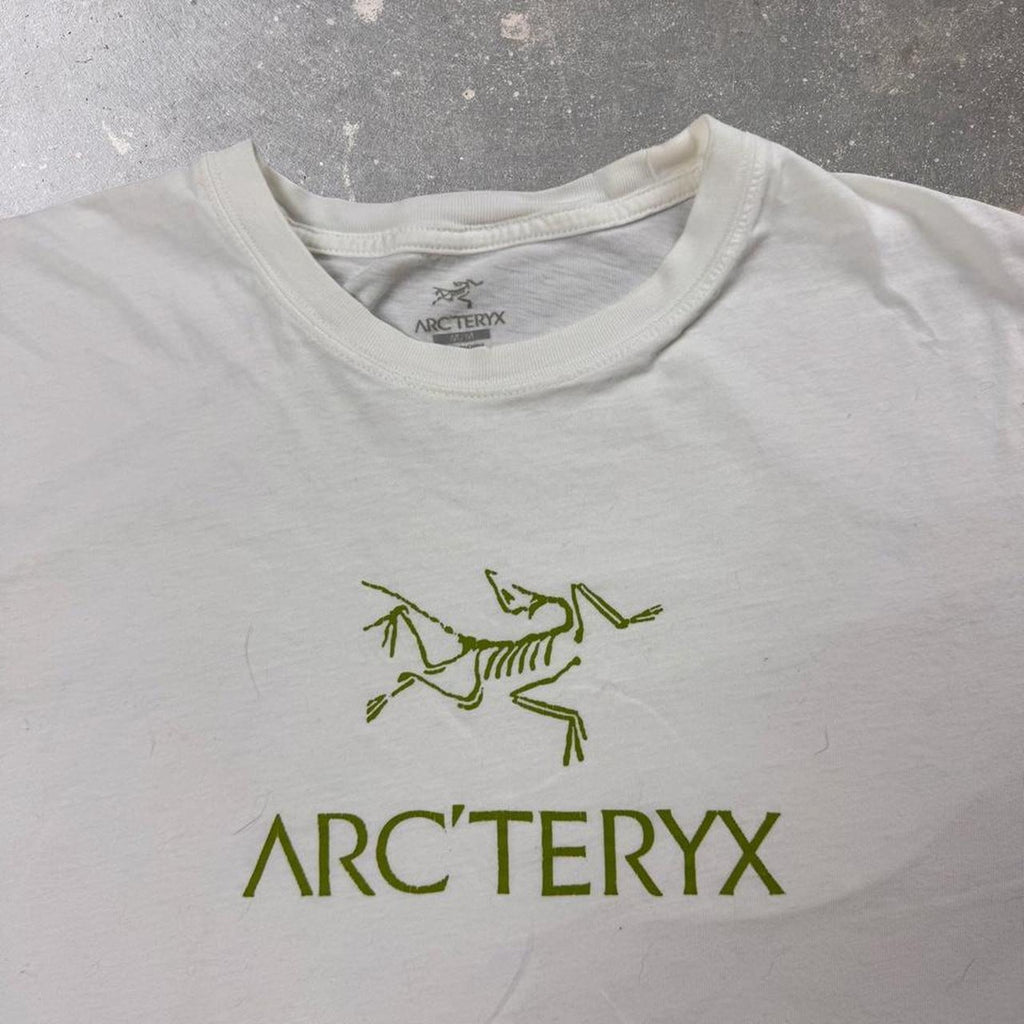 Arc’teryx Logo Graphic Tee | Medium