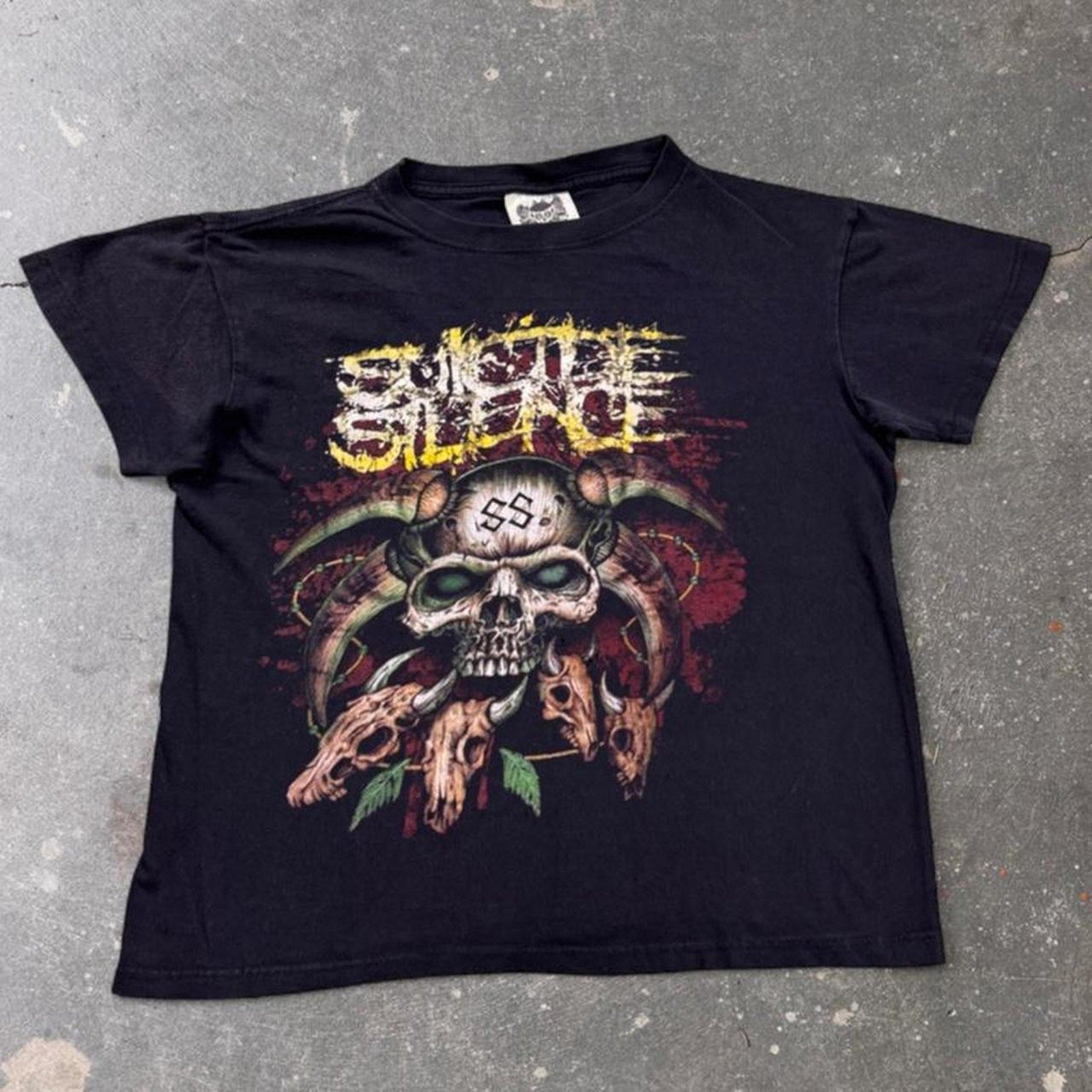 2000s Suicide Silence Skull Horns Deathcore Band Tee | Medium