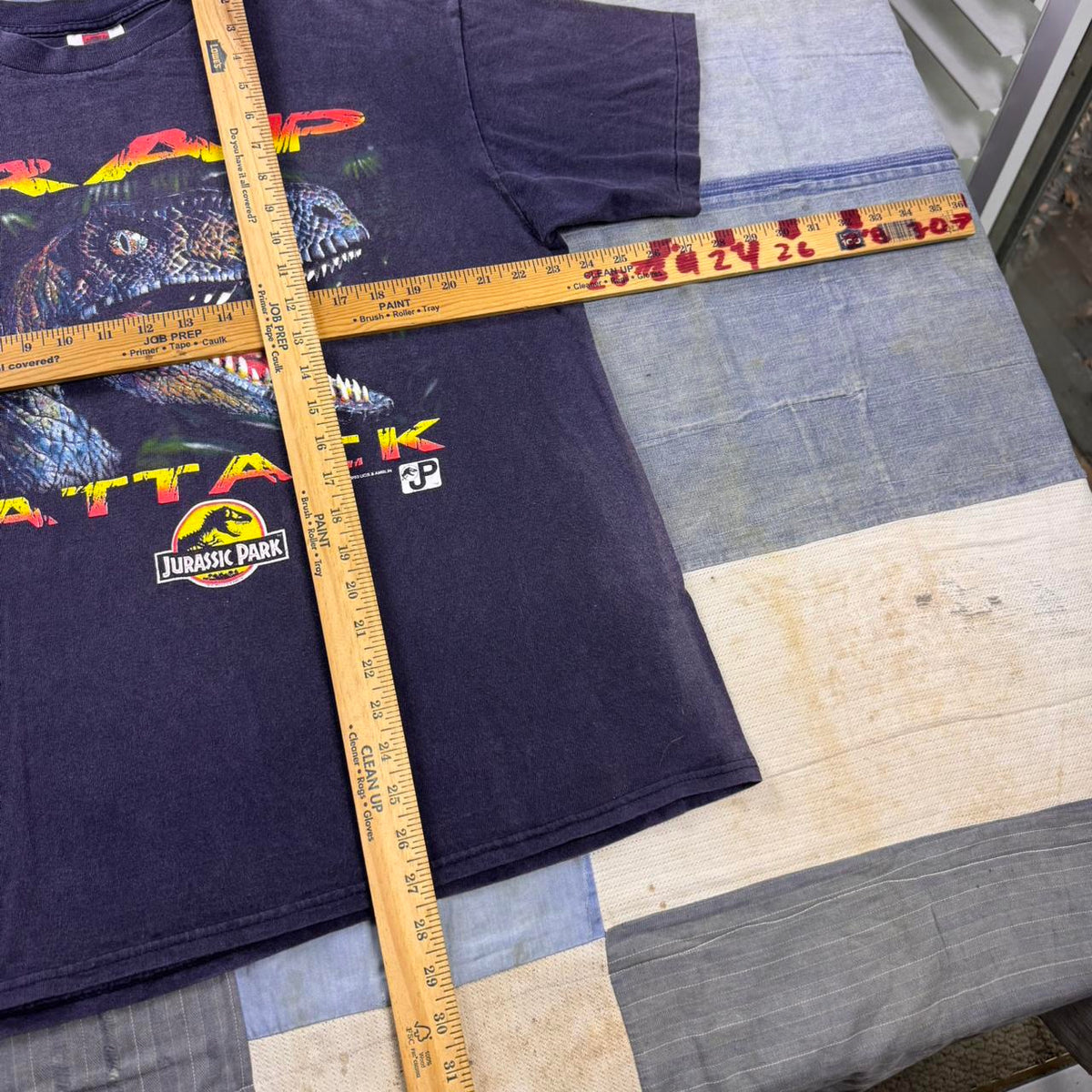 1993 Jurassic Park Raptor Attack Tee | XL