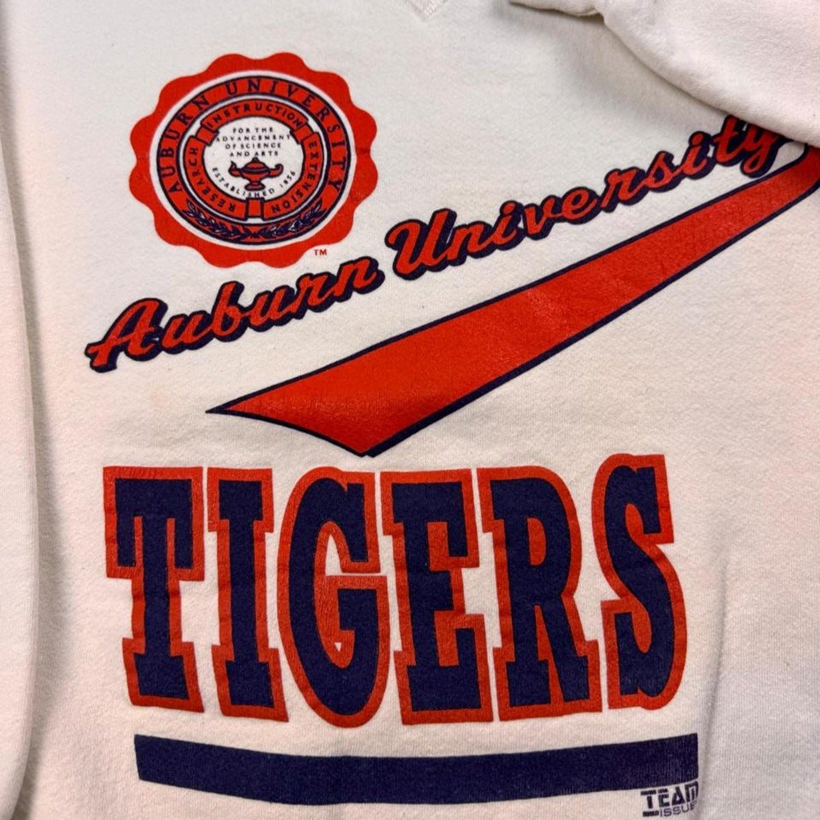 1990s Auburn University Tigers Wraparound Graphic Crewneck Sweatshirt | Large