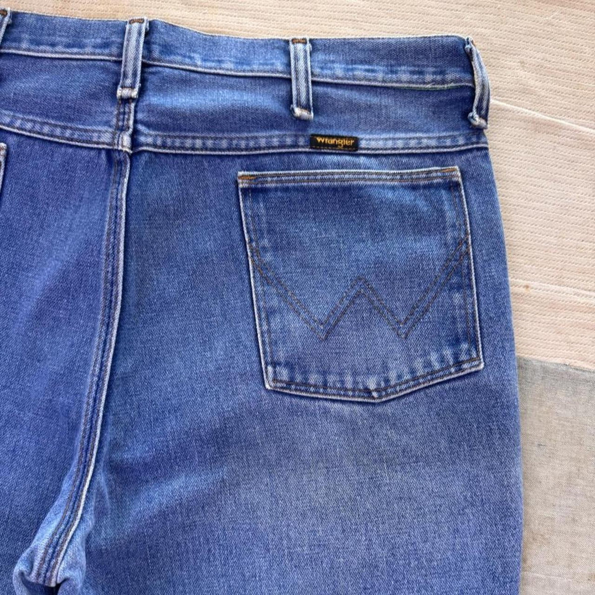 1980s Wrangler 935DEN Student Fit Bootcut Jeans Made in USA | 35 x 32.5