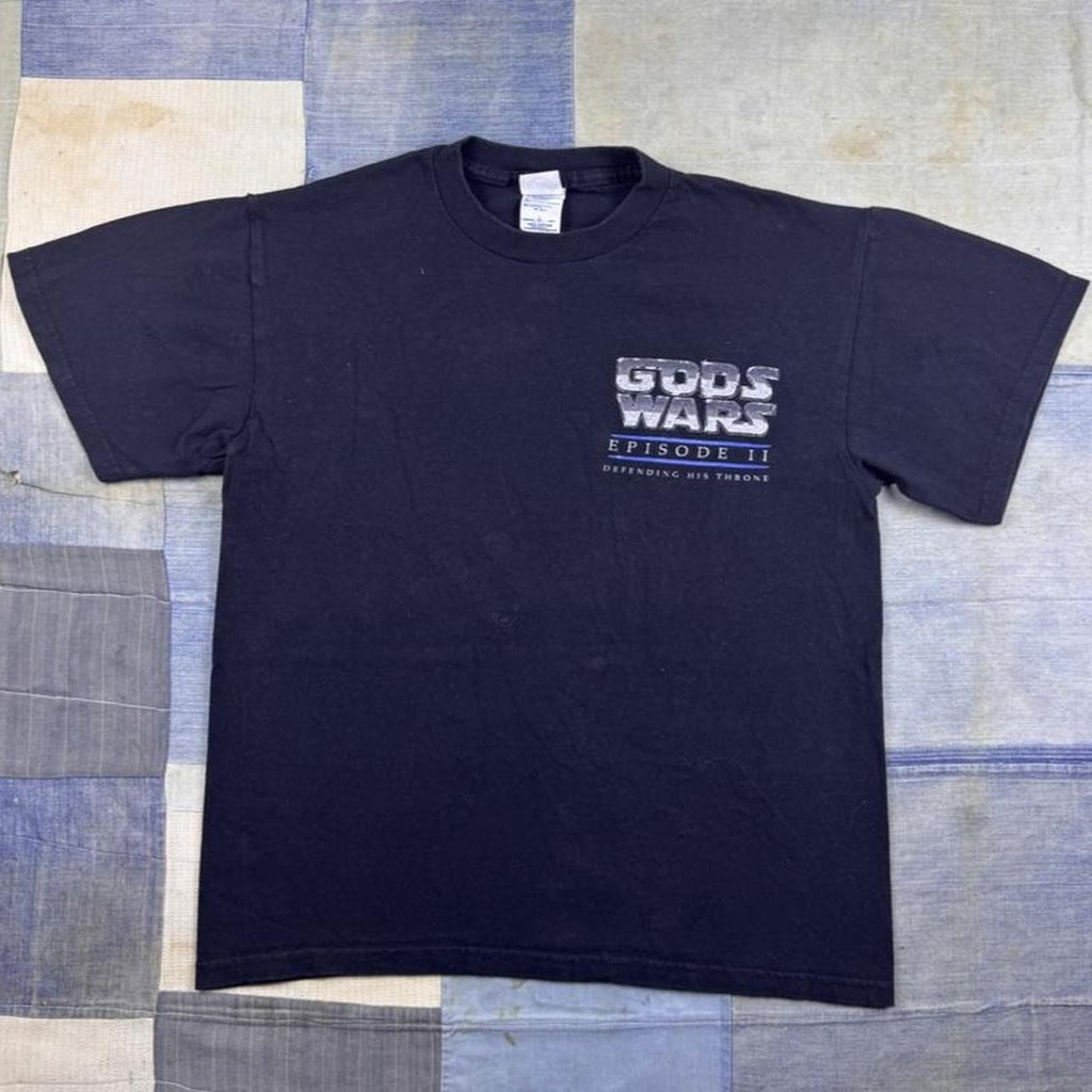 2000s God's Wars Episode II Defending His Throne Christian Tee | Medium